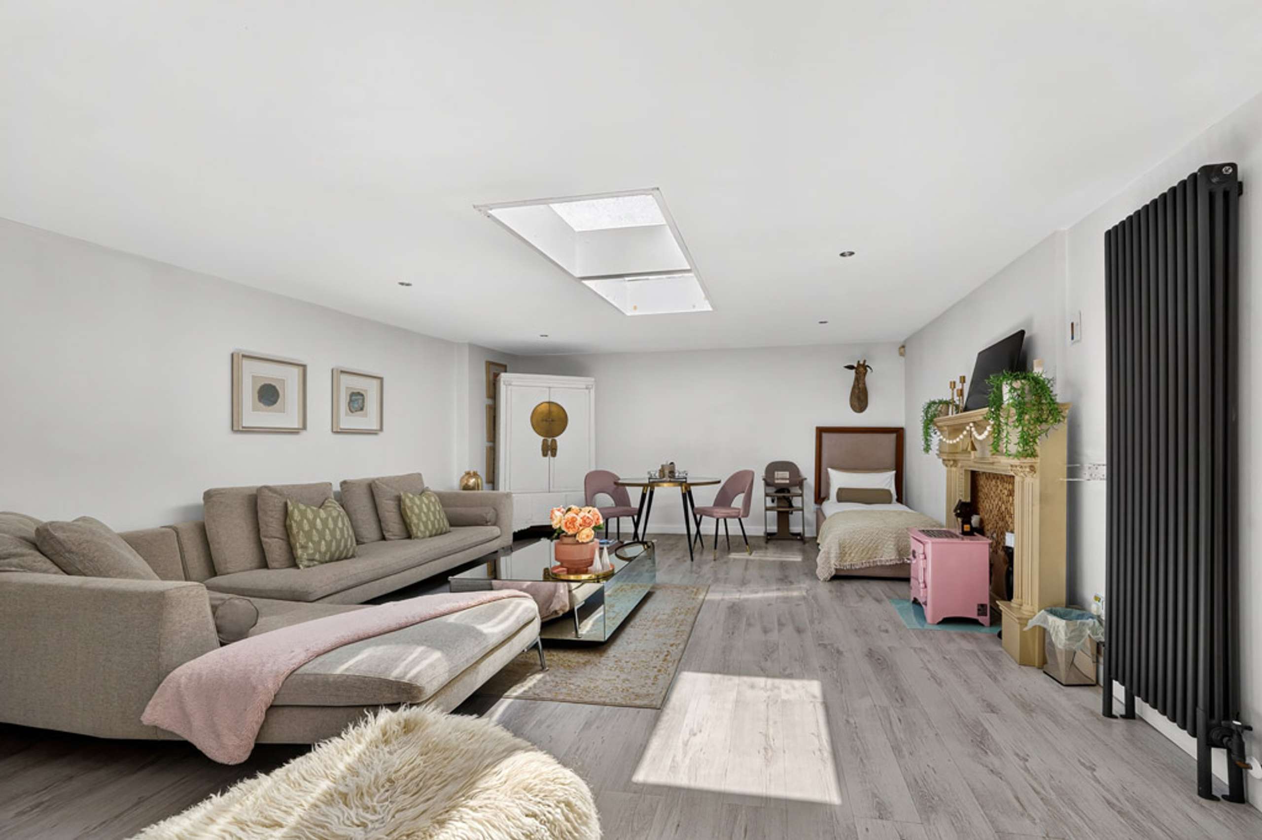 The Lodge - Annexe Living Area
