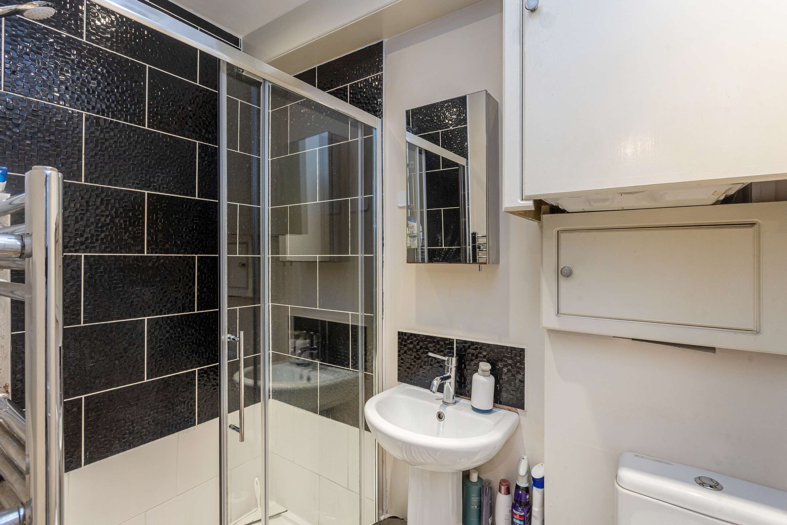 Shower Room/En Suite
