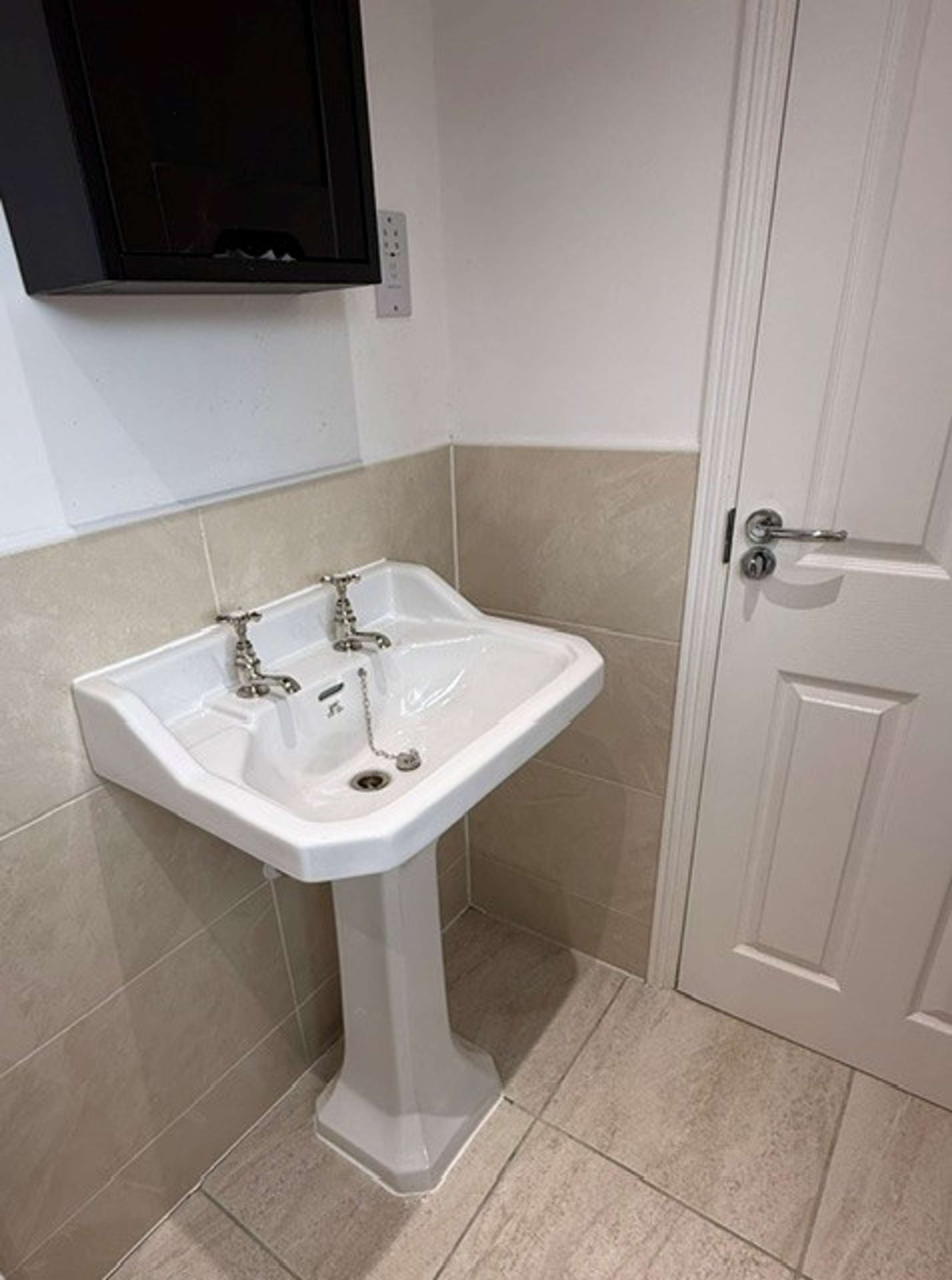 Ensuite - new sink