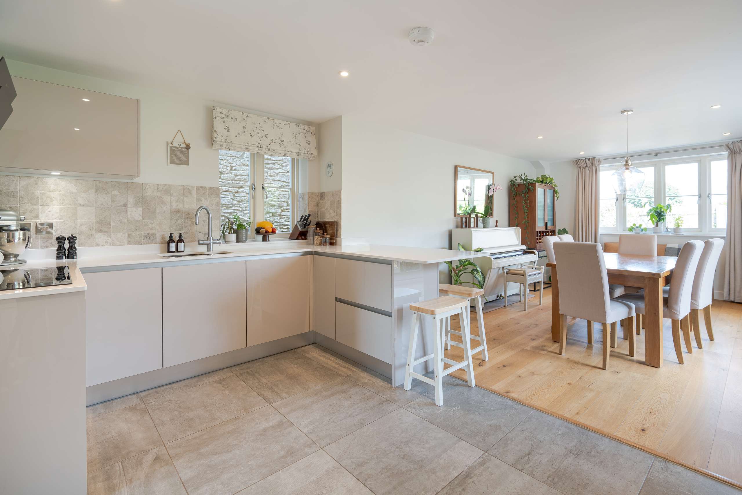 Kitchen/Dining