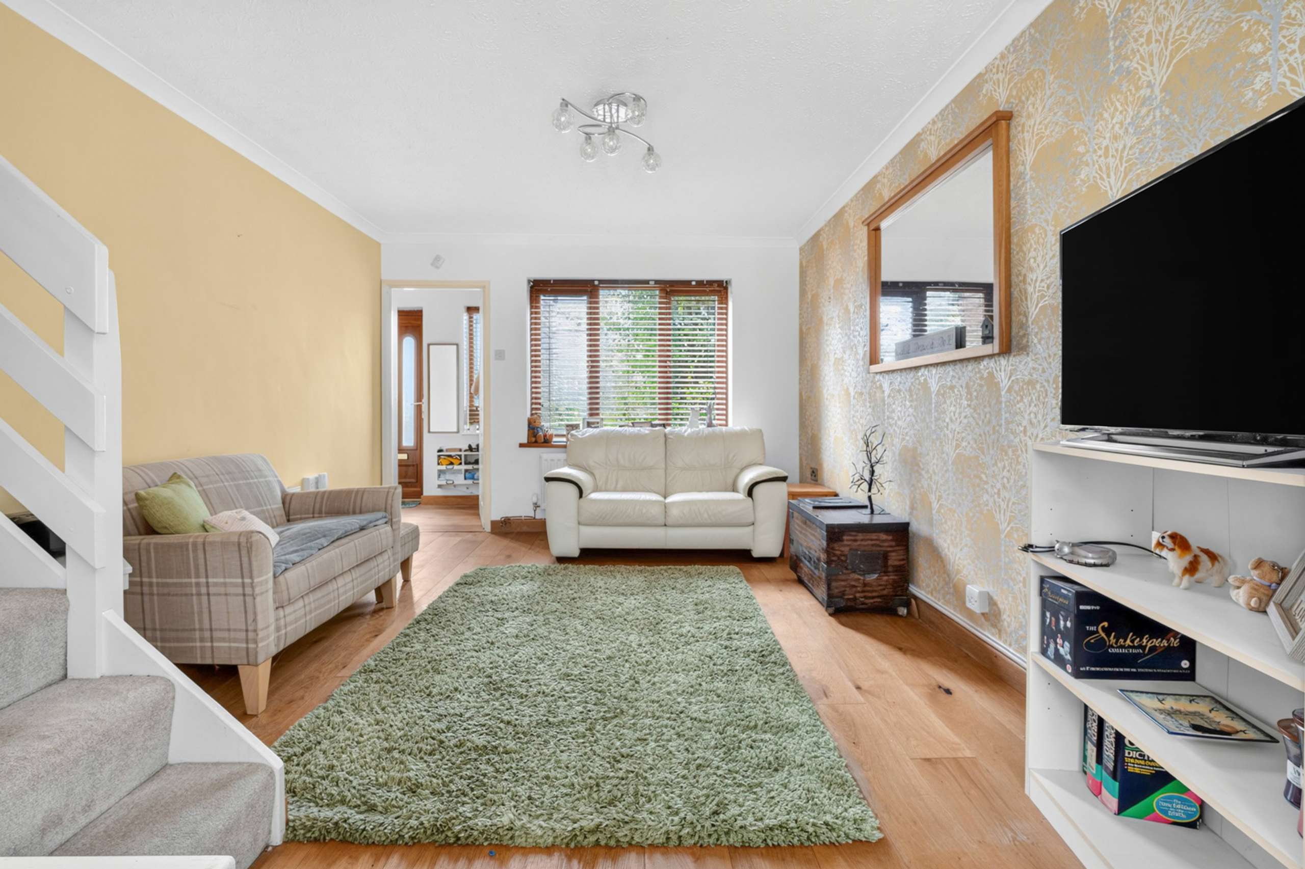Sitting/Dining Room
