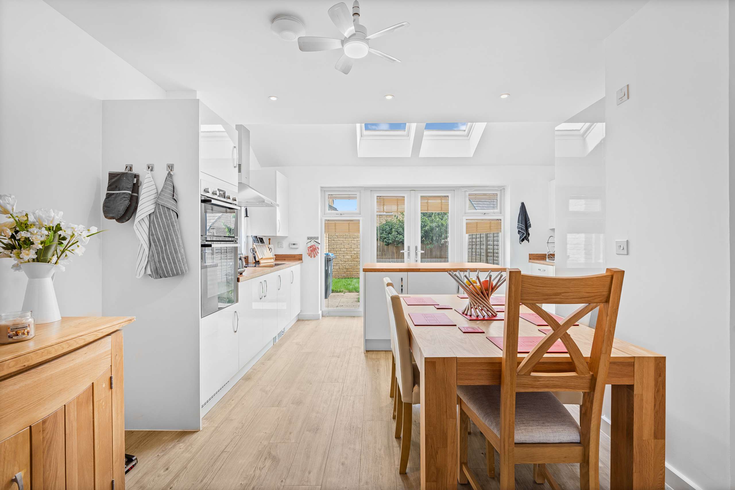 Kitchen/Dining