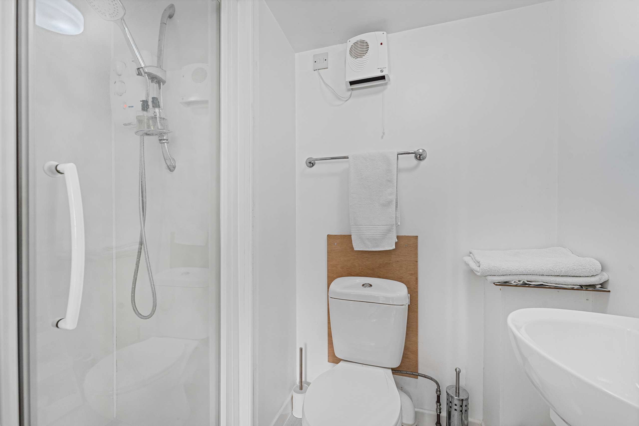 Shower Room off Reception/Bedroom GF