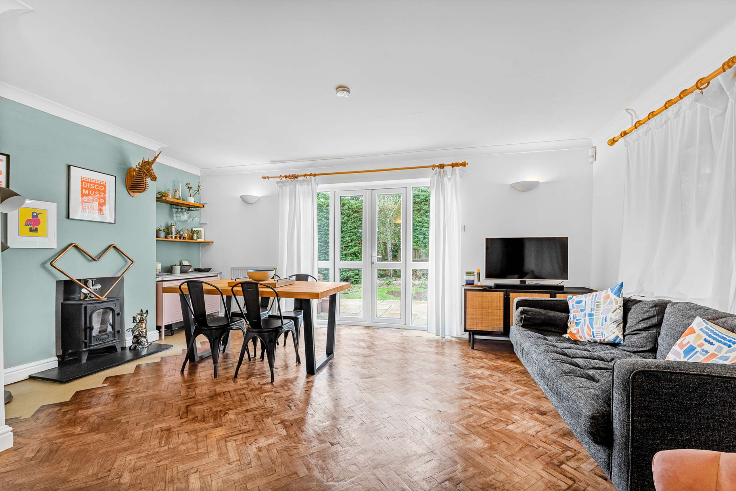 Sitting/Dining Room
