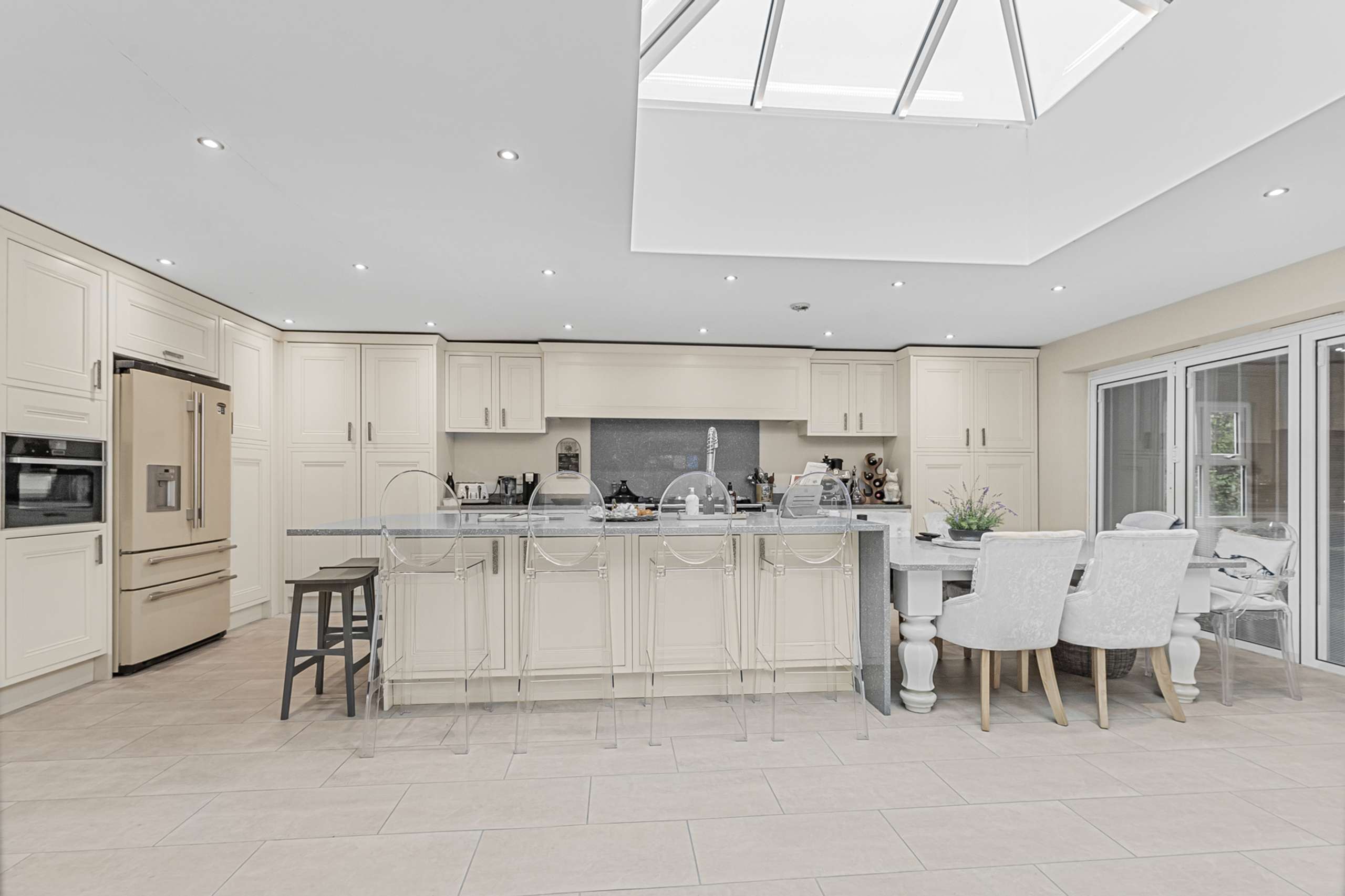 Kitchen/Breakfast/Dining