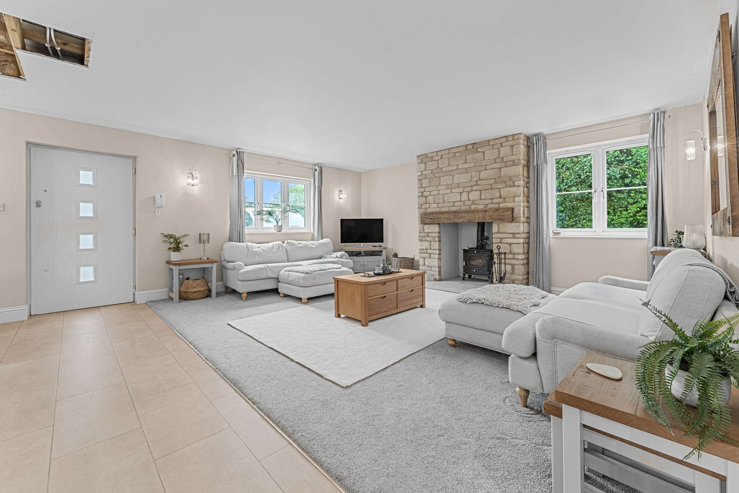 Sitting Room/Dining Room