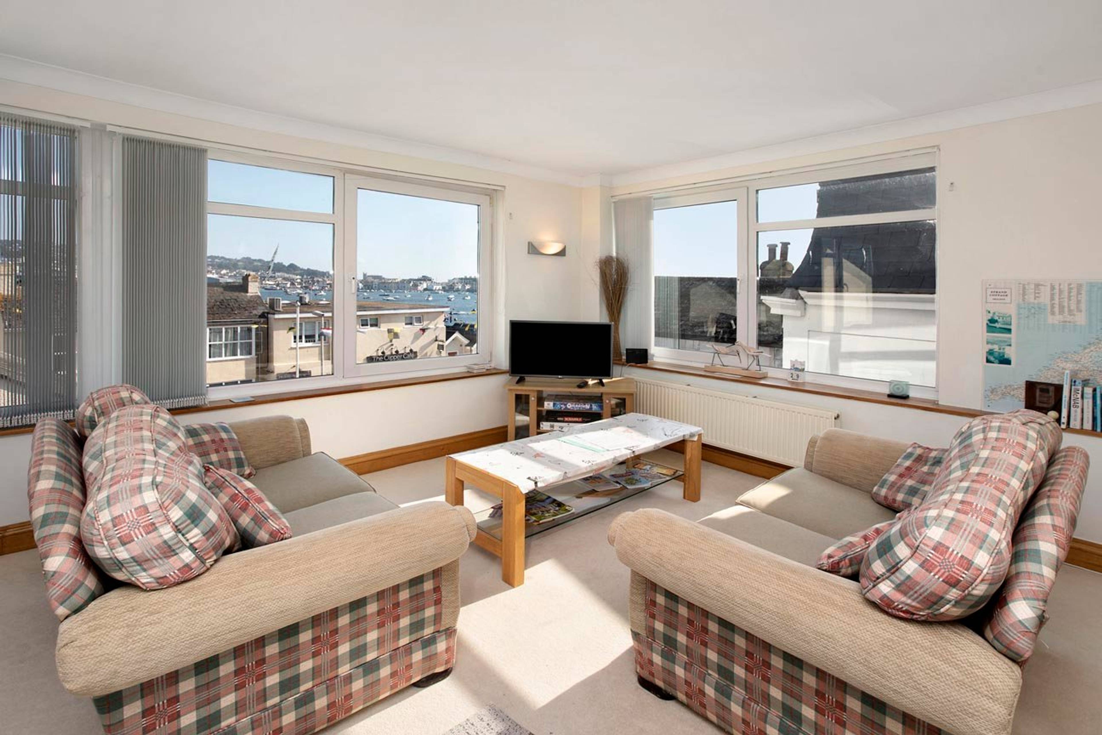 2 Penrhyn Place Strand, Teignmouth, TQ14 - 4