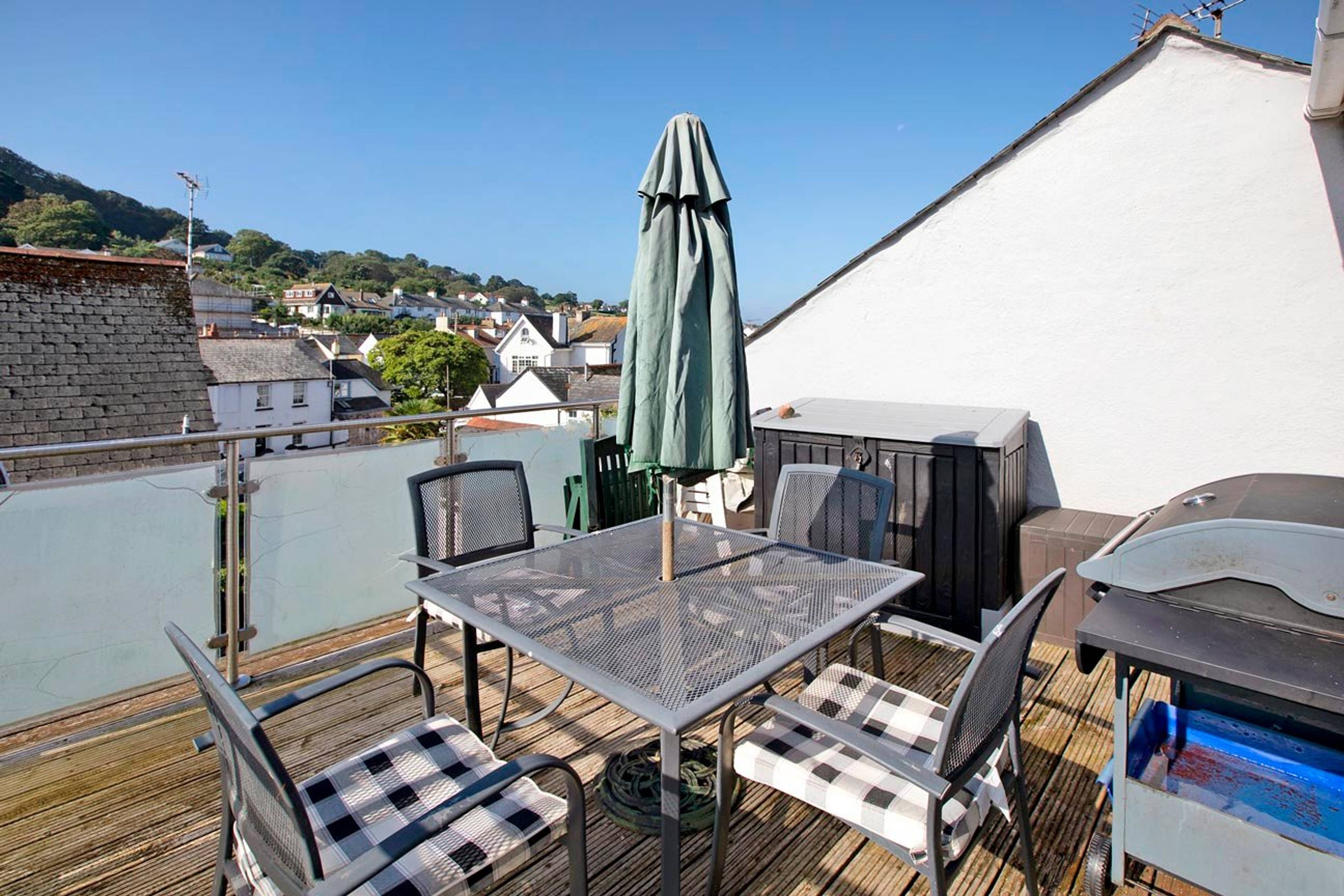 2 Penrhyn Place Strand, Teignmouth, TQ14 - 3