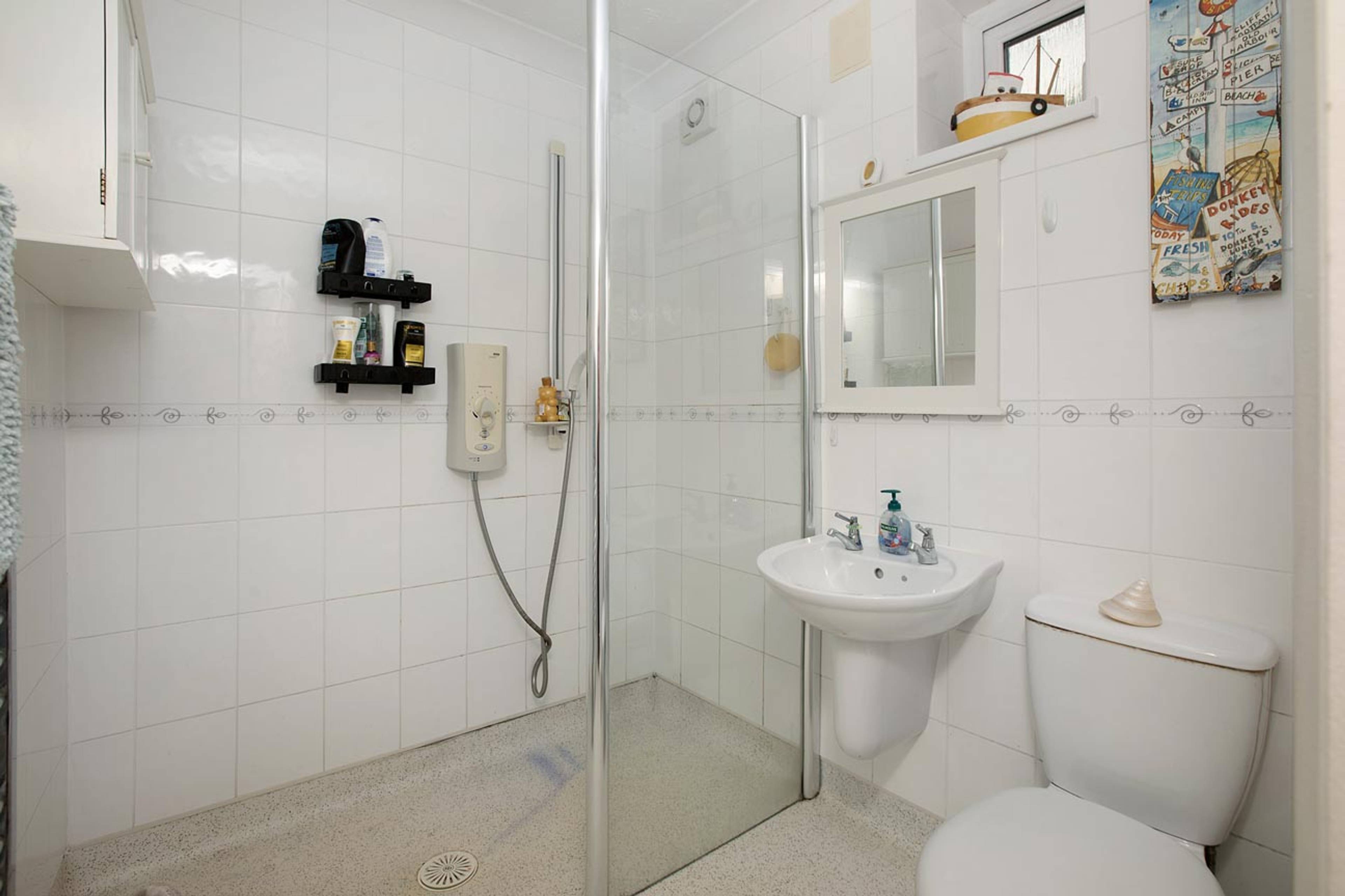 29 Dawlish Road, Teignmouth, TQ14 - 10