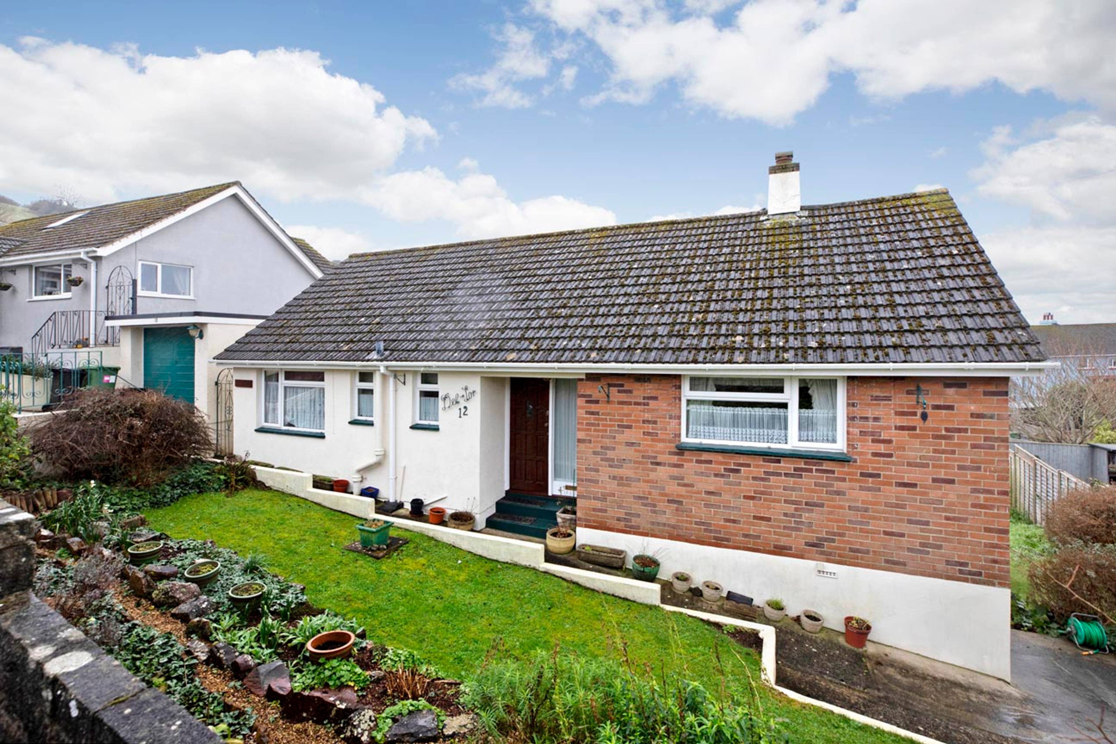 12 Grandison Avenue, Teignmouth, TQ14