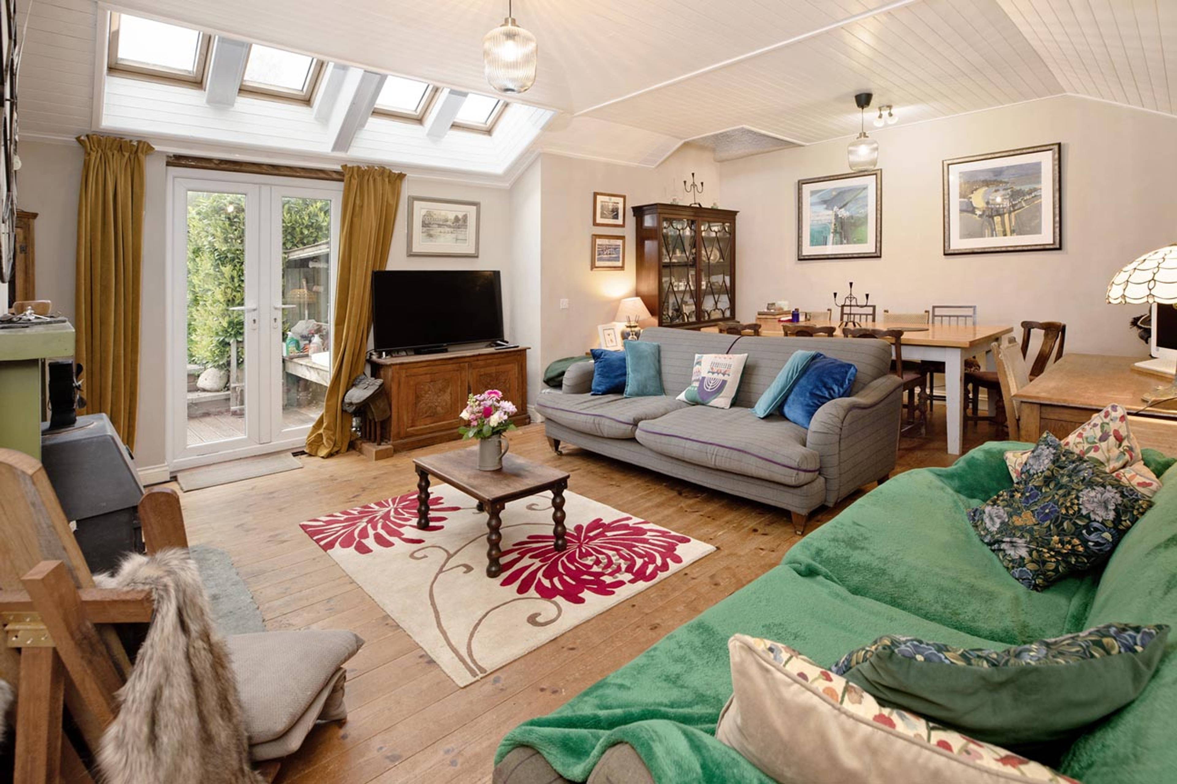 3 Buckland Barton Cottages, Newton Abbot, TQ12 - 3