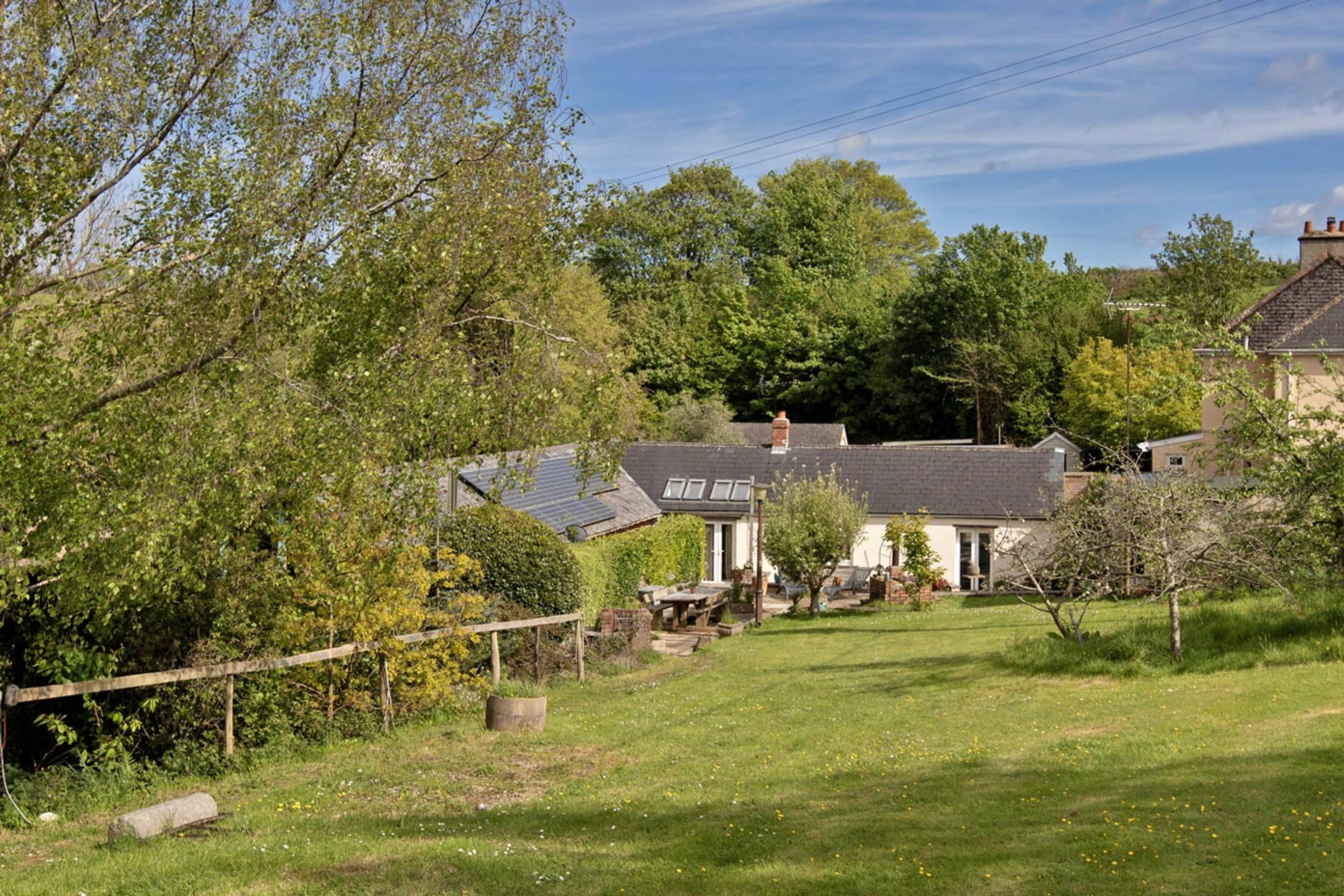 3 Buckland Barton Cottages, Newton Abbot, TQ12 - 1