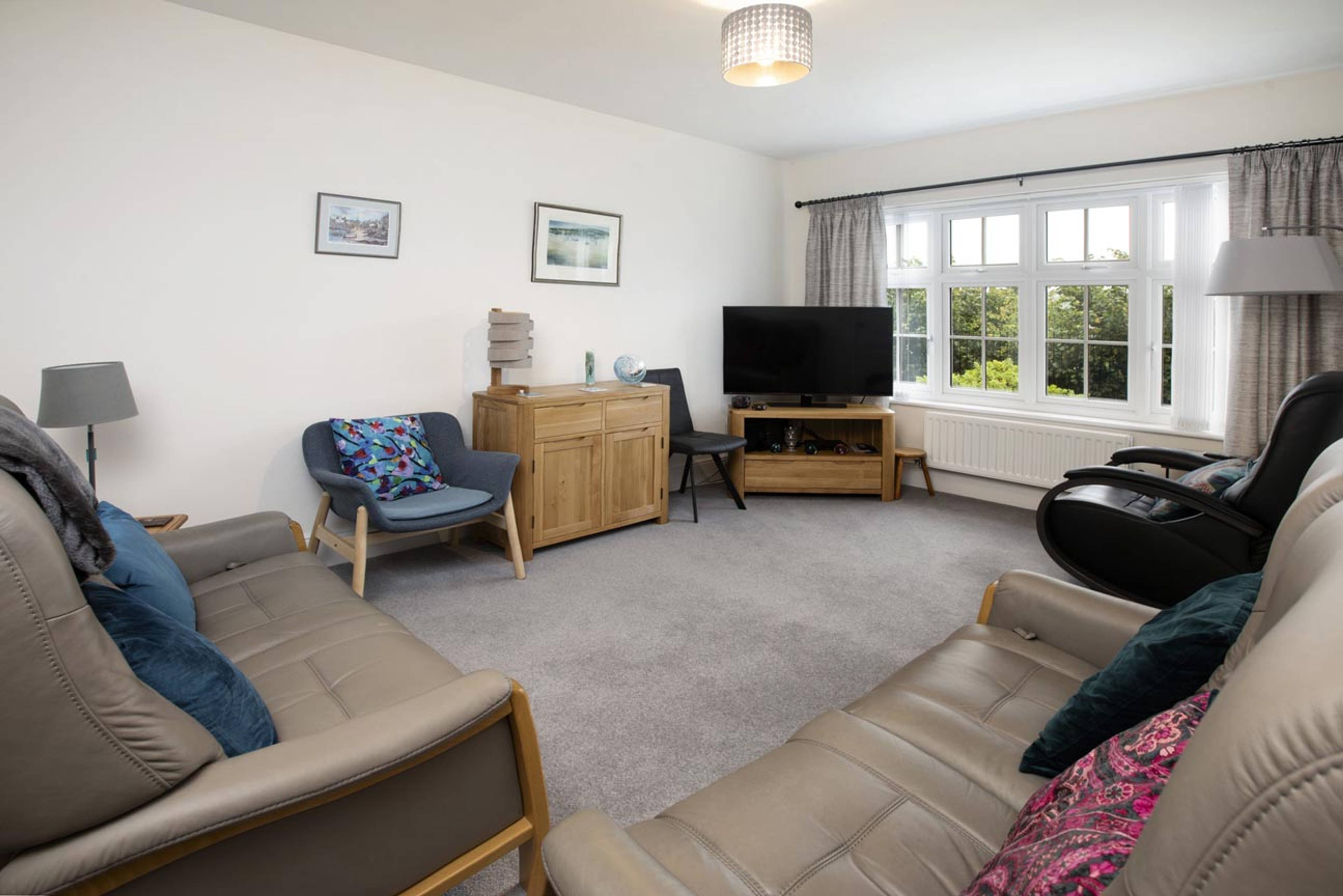 Kestrel Way, Dawlish, EX7 - 3