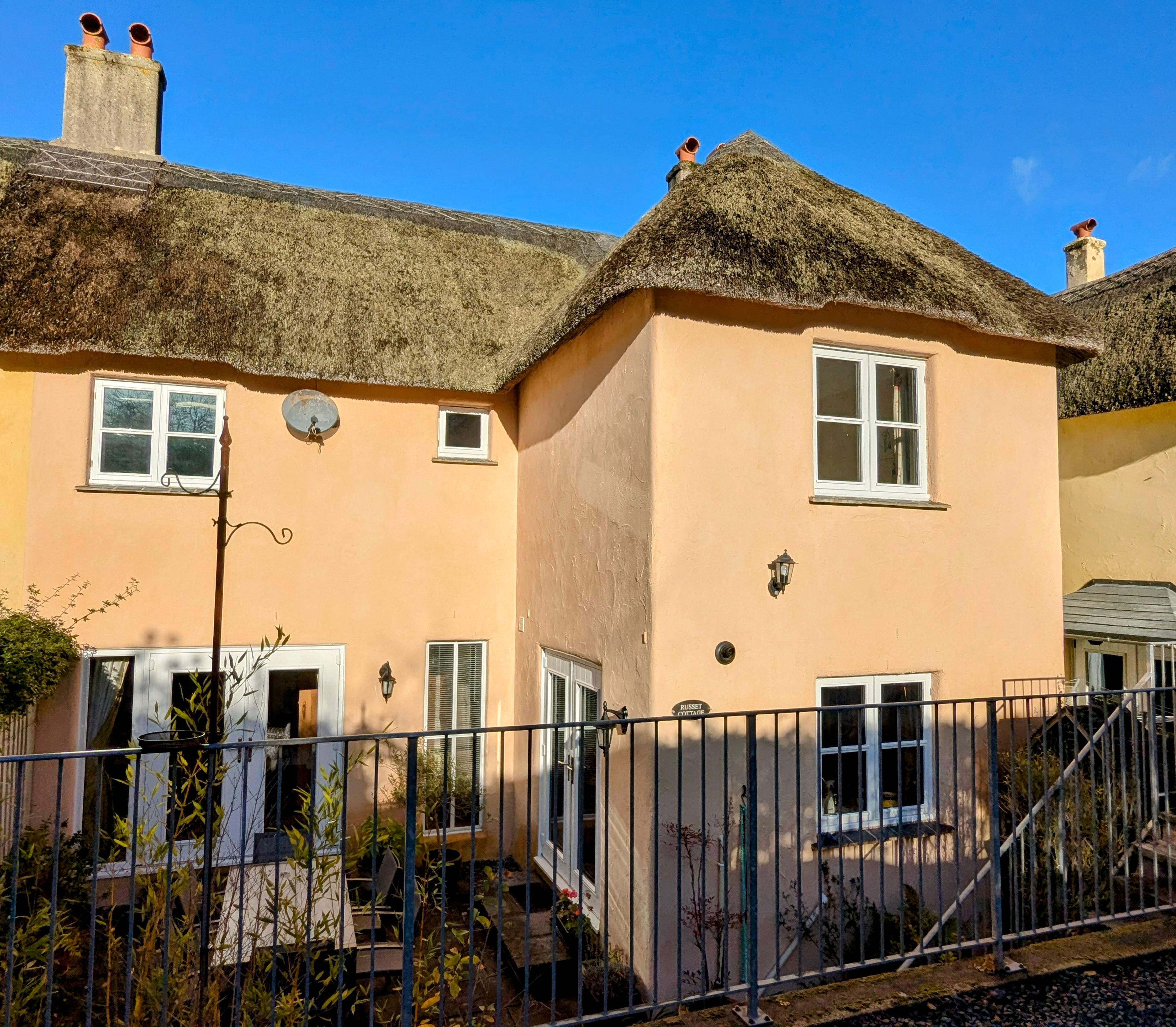 Deane Road, Stokeinteignhead, TQ12 - 4