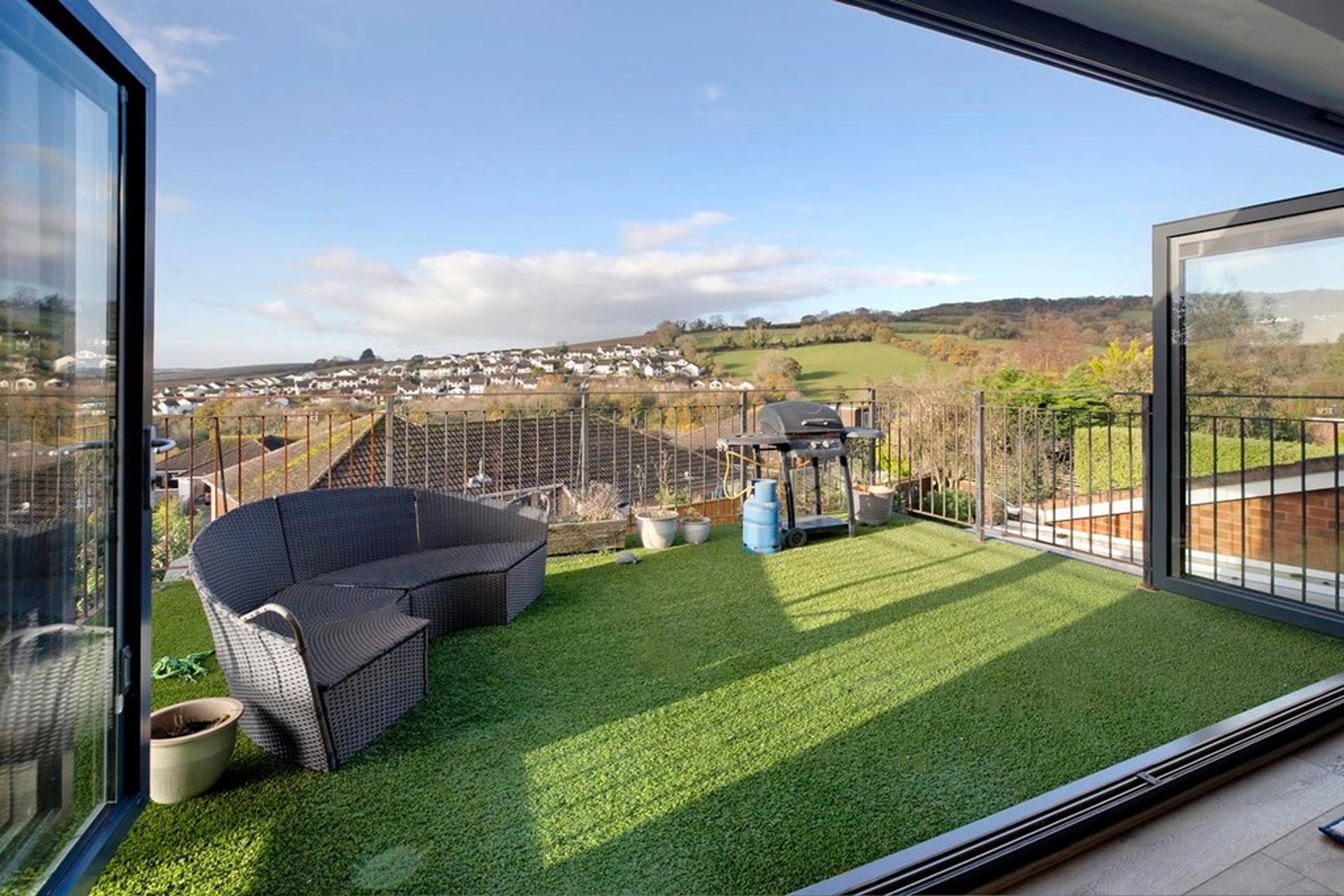 3 Admirals Walk, Teignmouth, TQ14