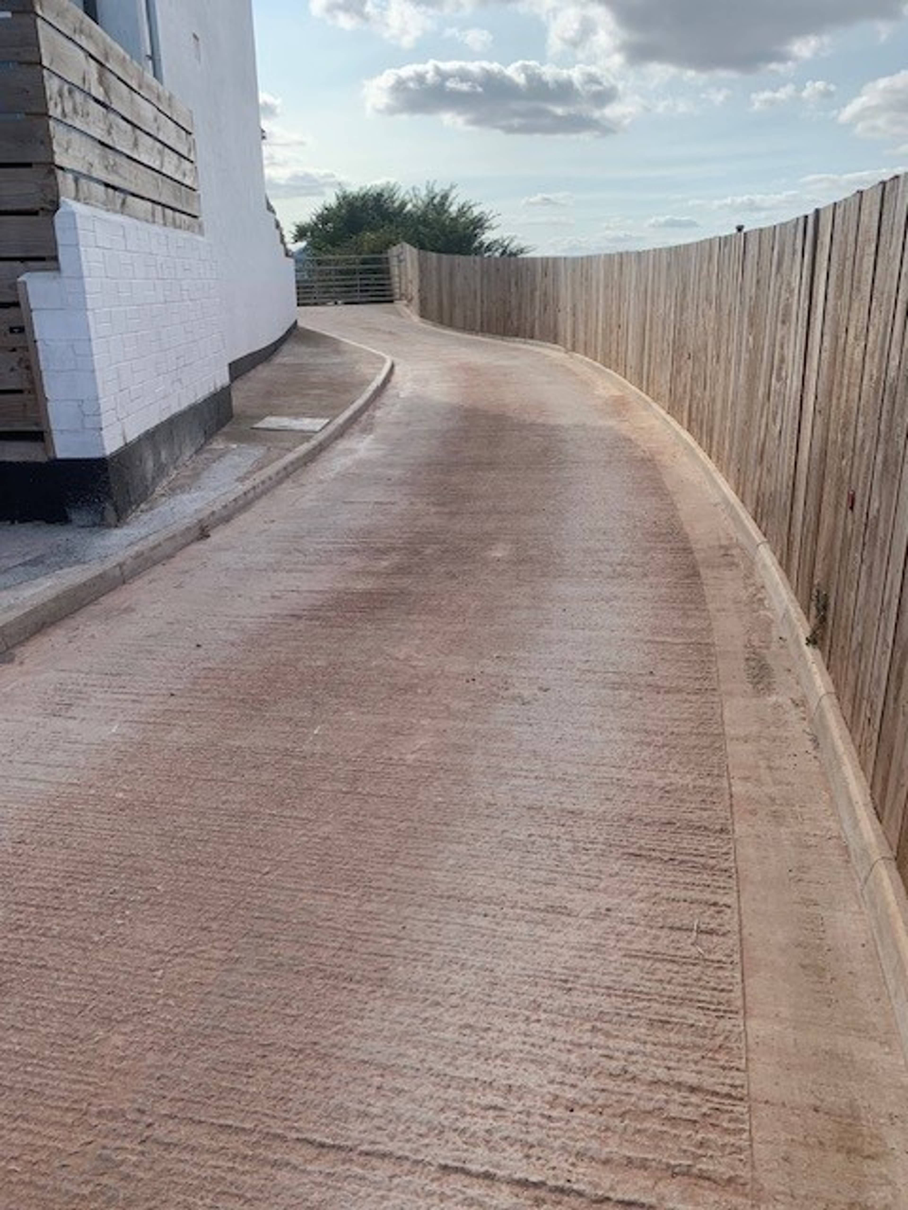 1, The View, Broadlands, Teignmouth, TQ14 - 4