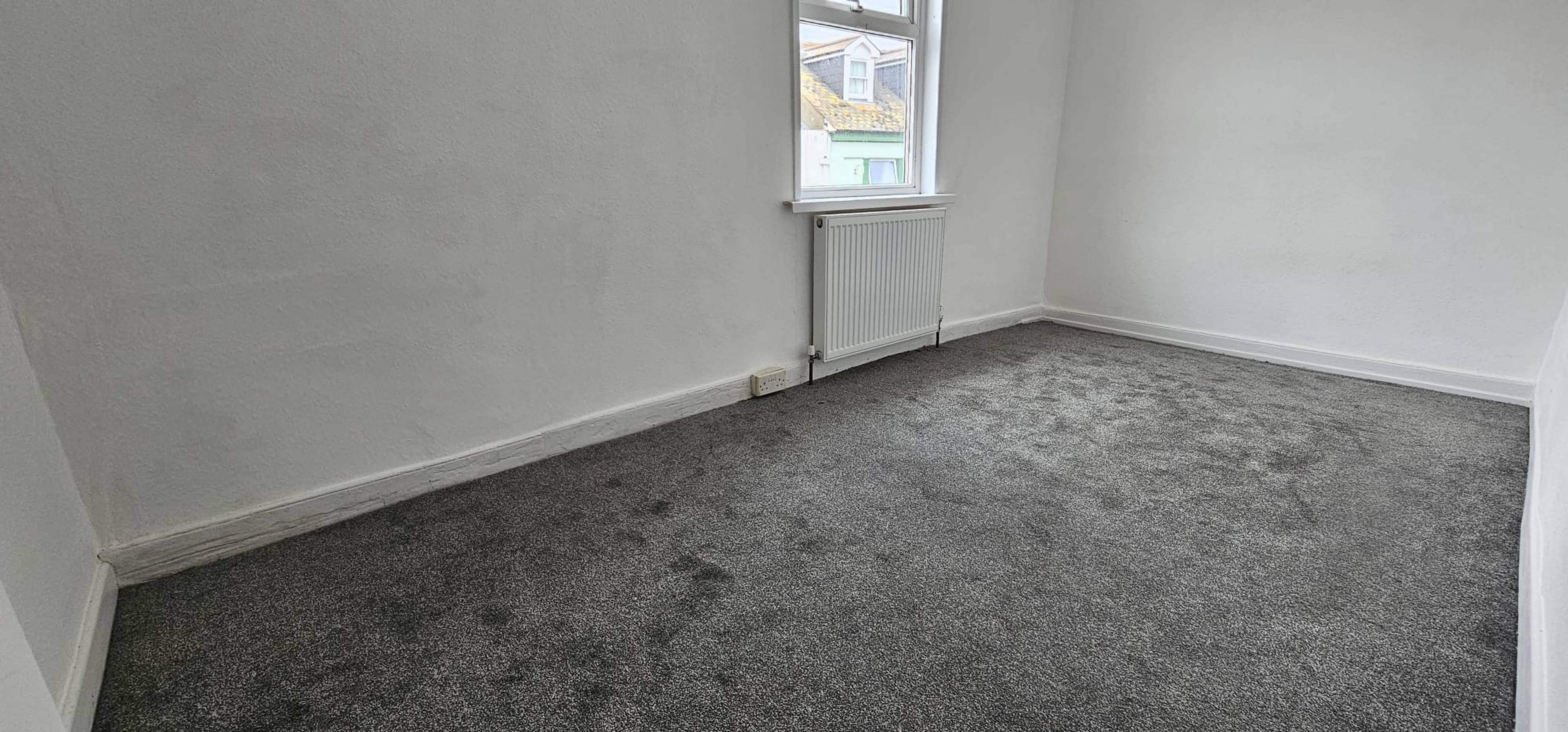 24 Northumberland Place, Teignmouth, TQ14 - 4