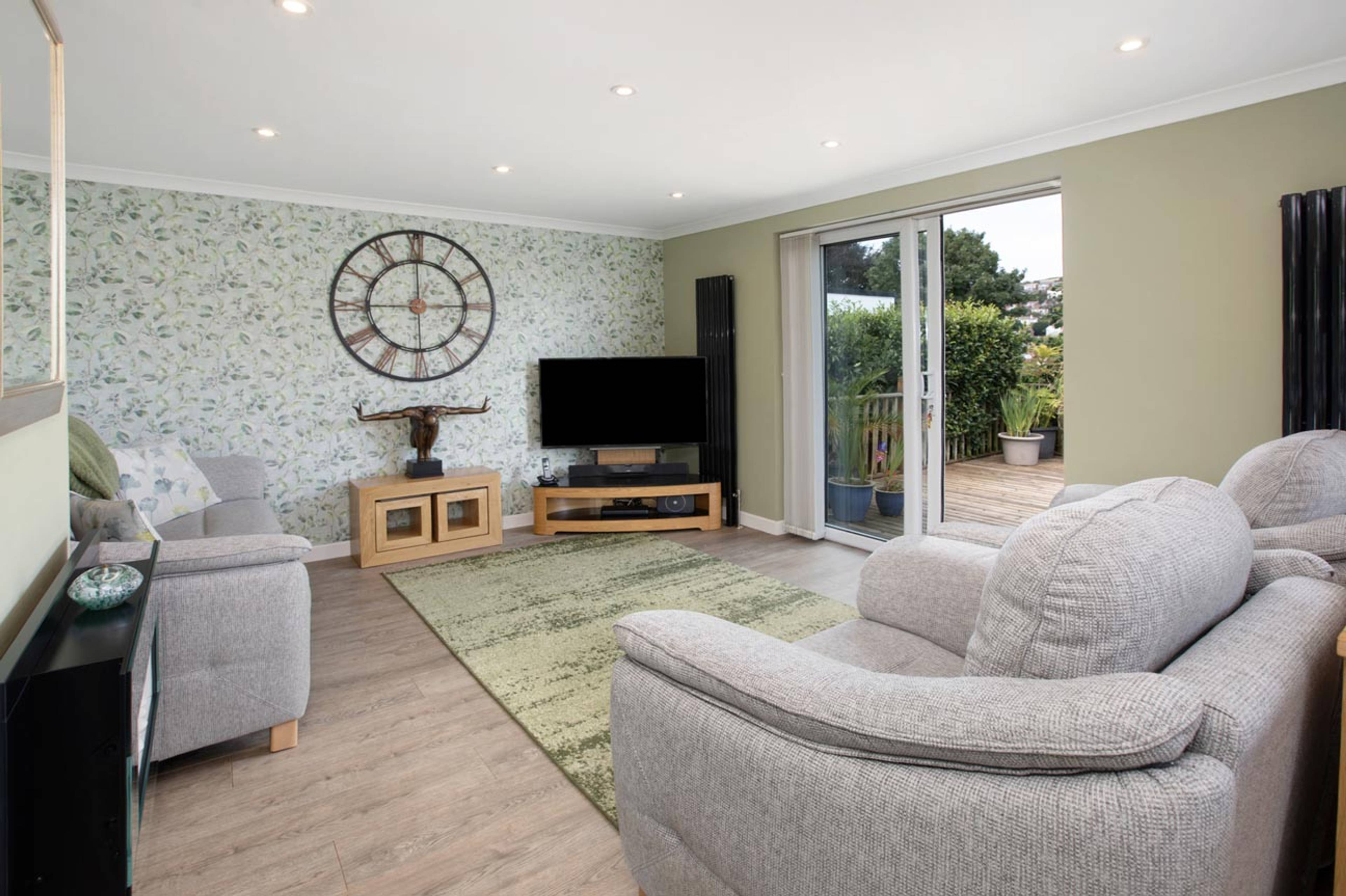 42 West Cliff Road, Dawlish, EX7 - 7