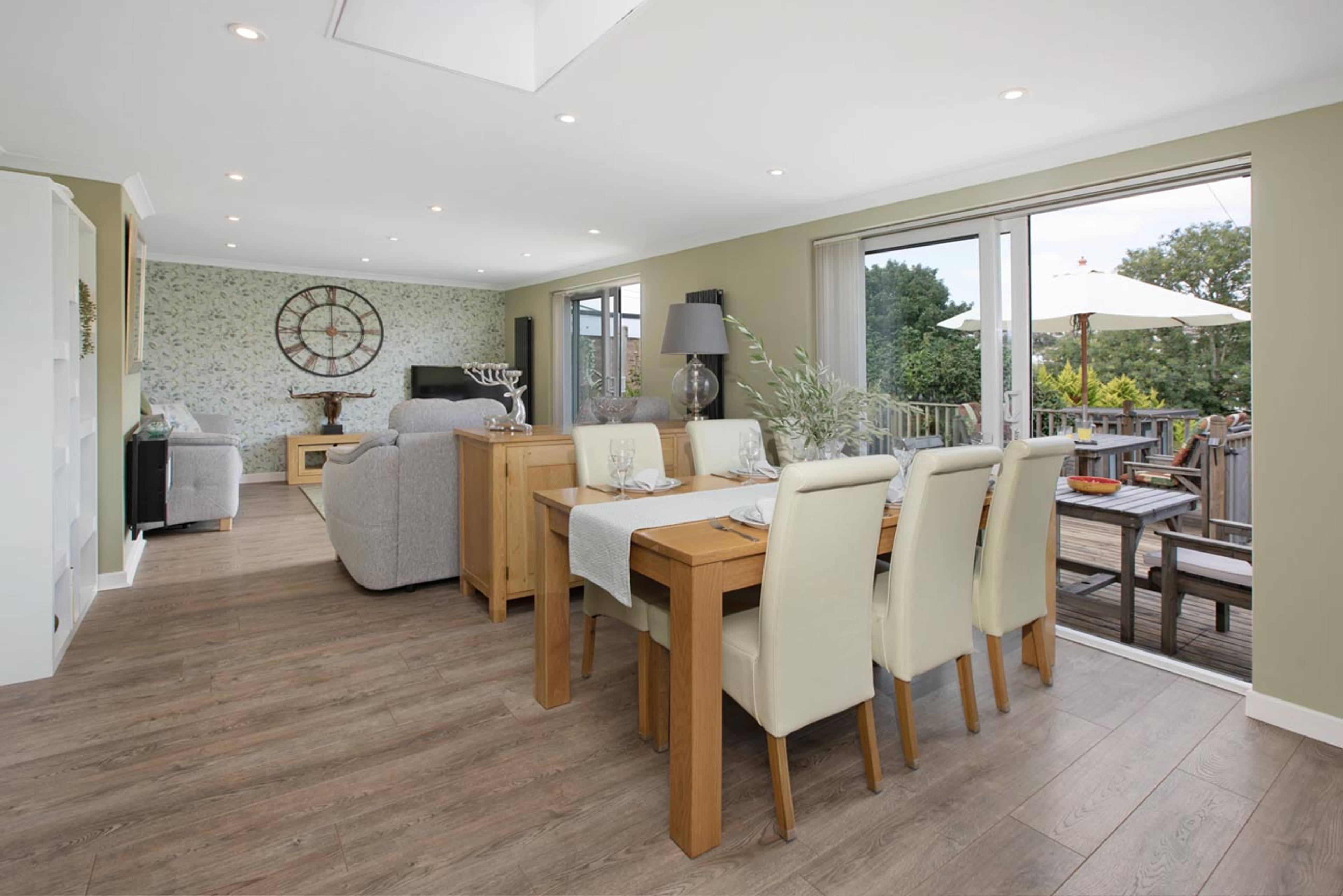 42 West Cliff Road, Dawlish, EX7 - 6