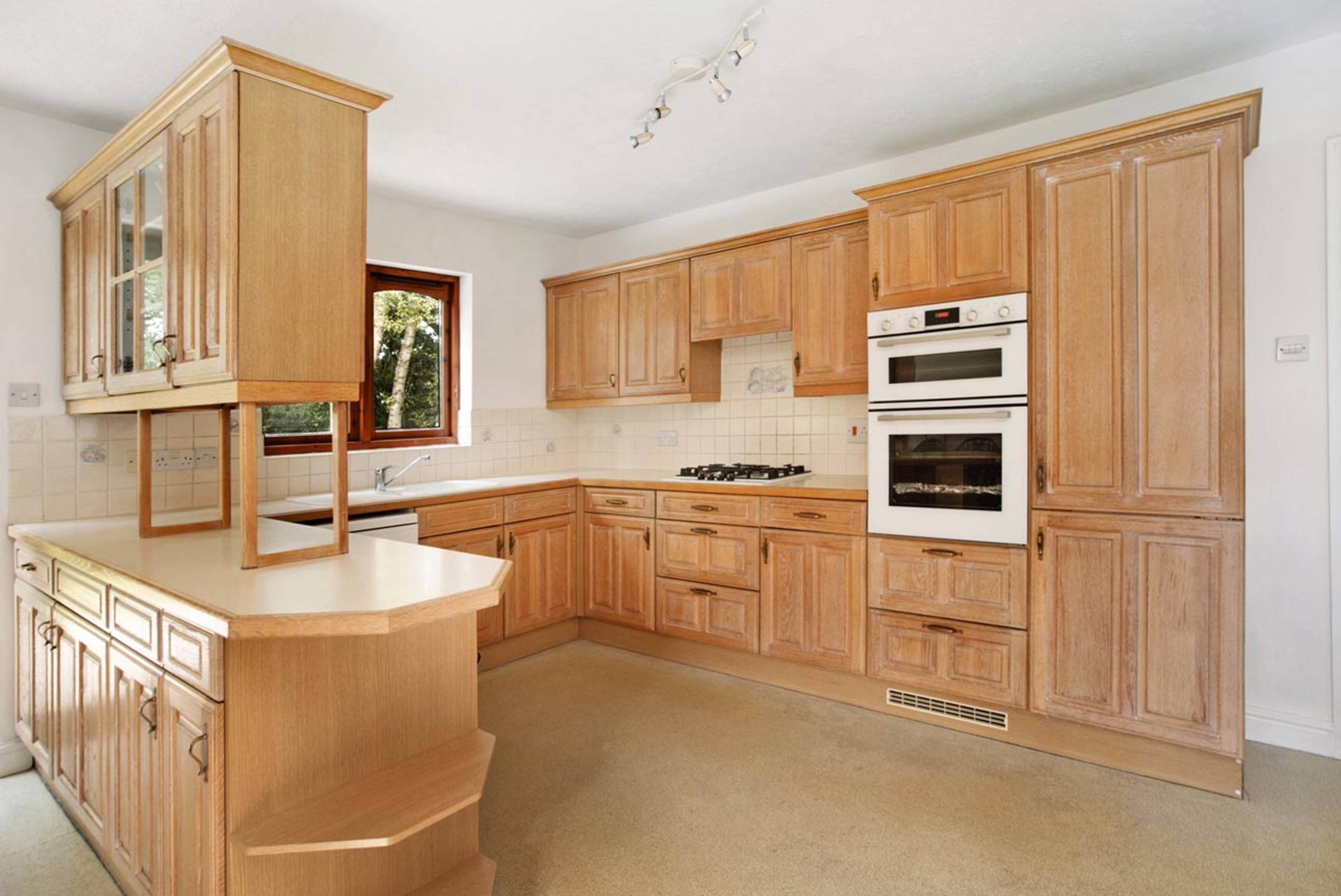 10 Alder Close, Newton Abbot, TQ12 - 4