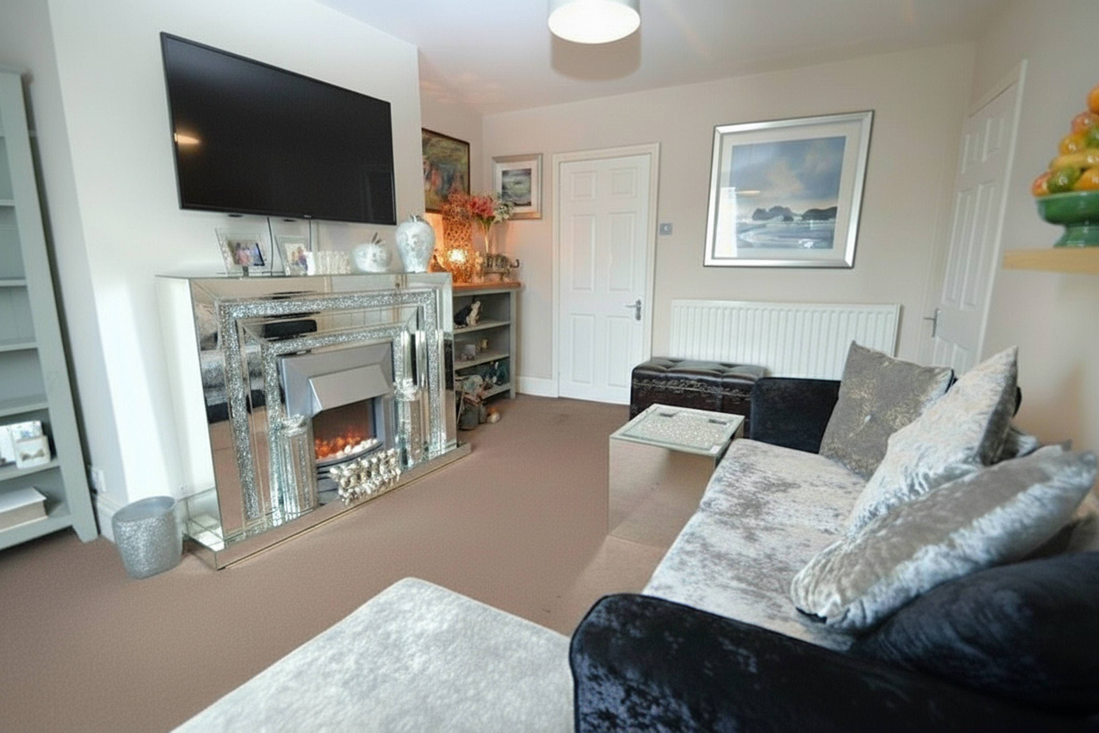 26a Brunswick Place, Dawlish, EX7 - 2