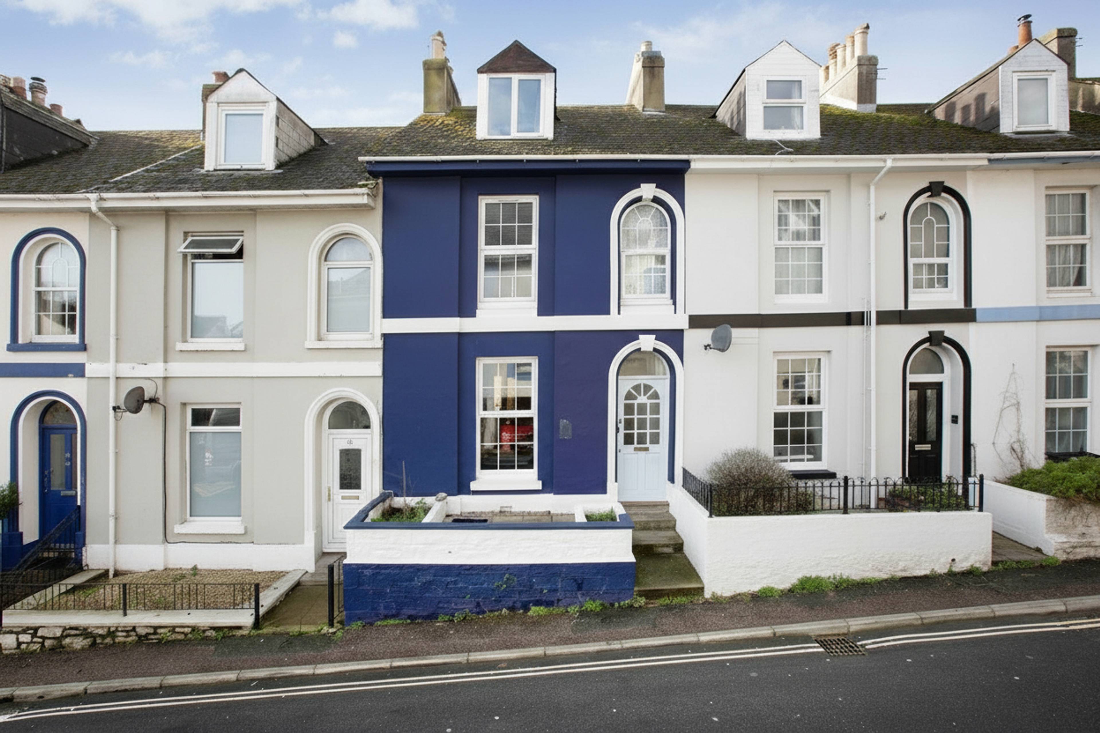 Exeter Street, Teignmouth, TQ14