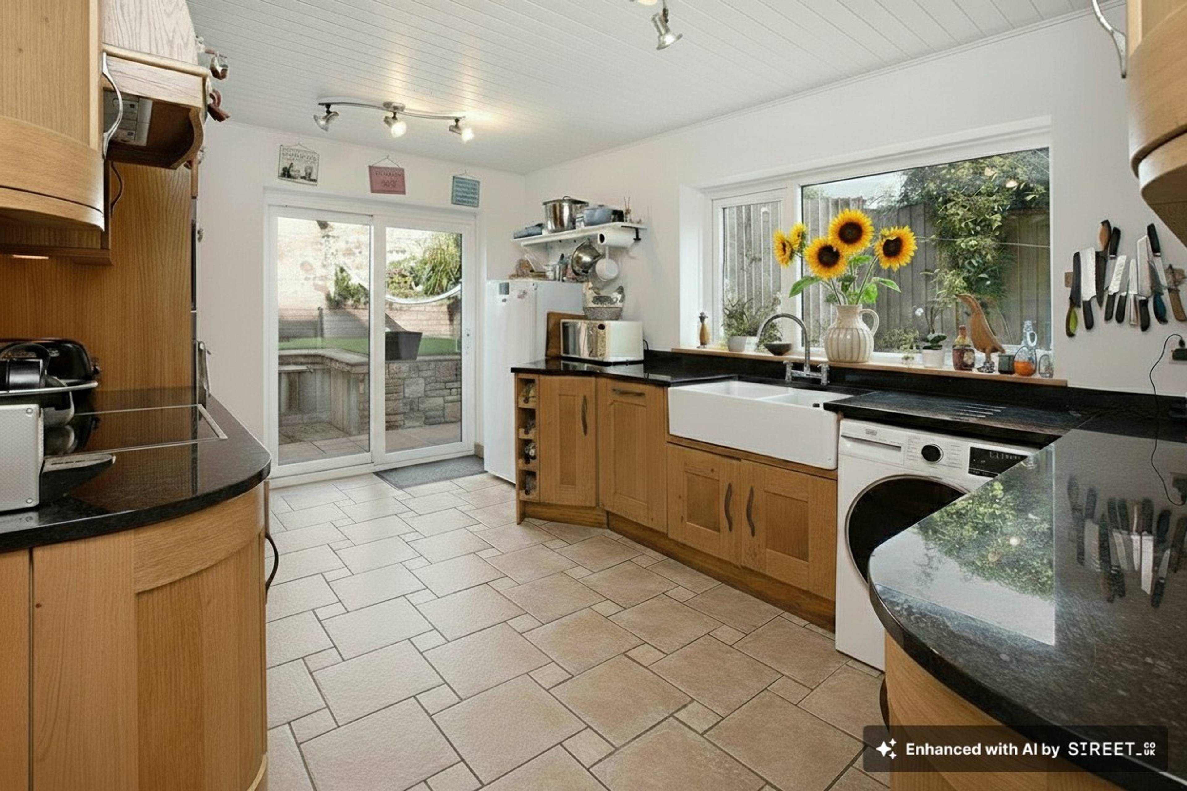 29 Dawlish Road, Teignmouth, TQ14 - 2