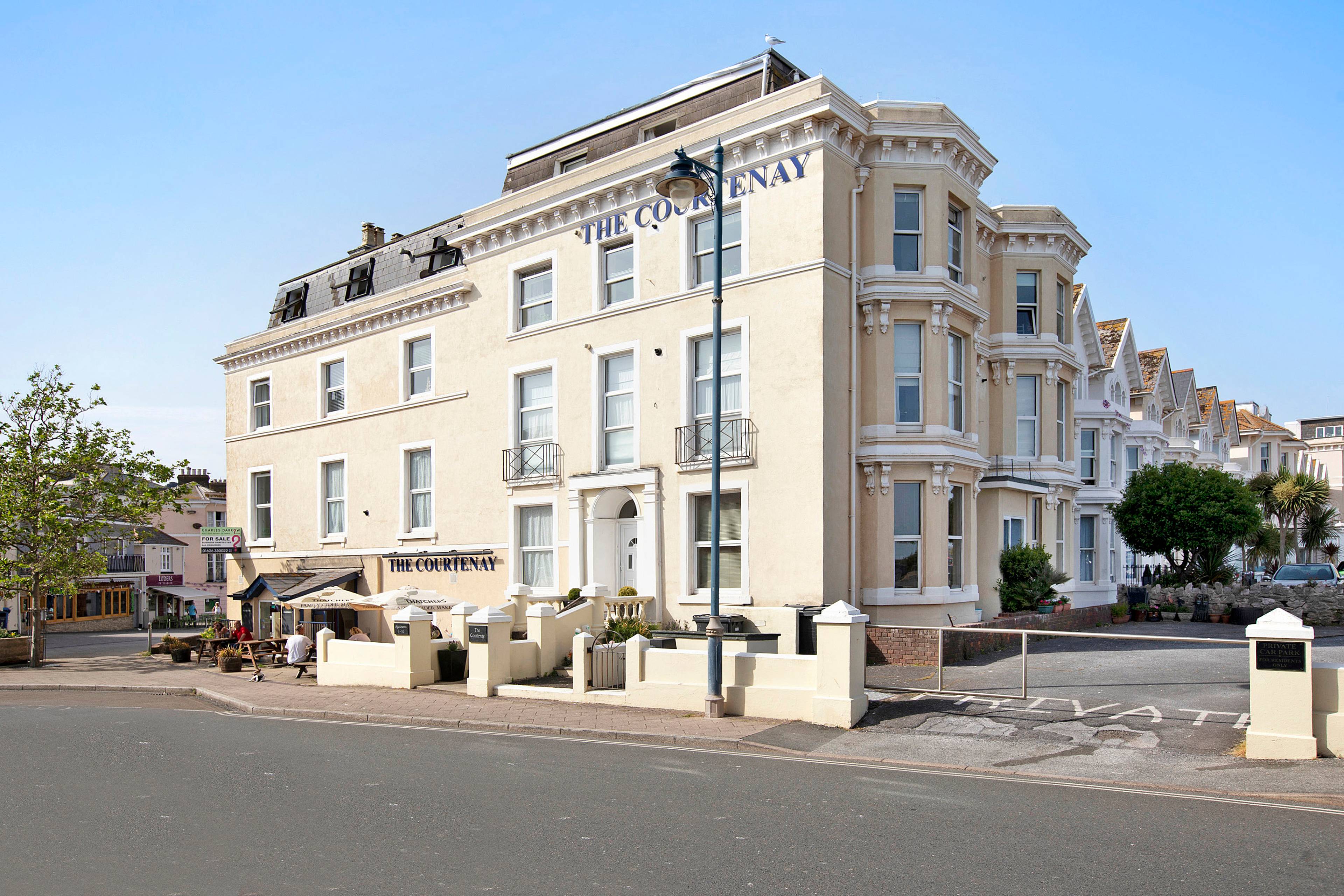 7 The Courtenay Courtenay Place, Teignmouth, TQ14 - 1