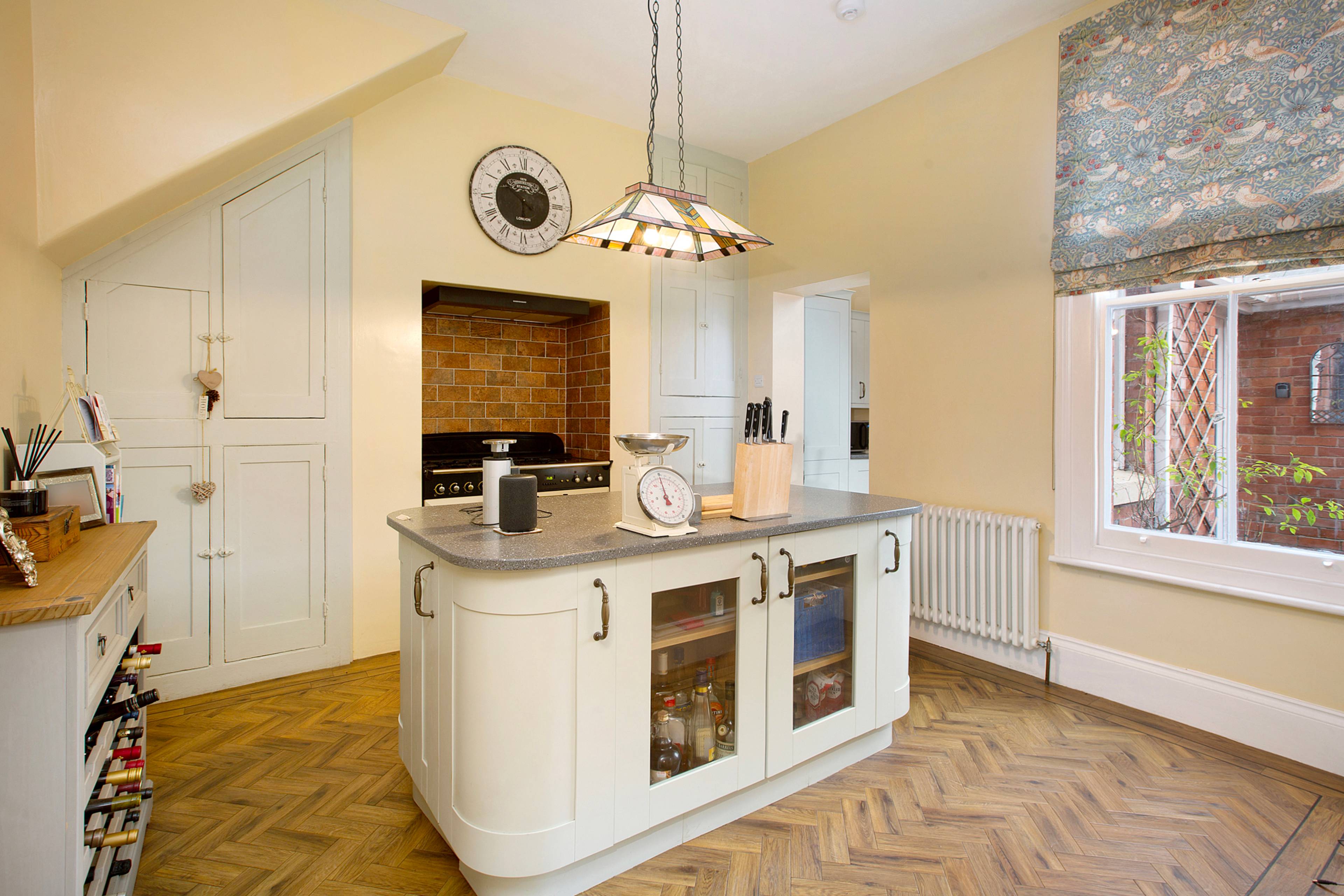 7 Grosvenor Terrace, Teignmouth, TQ14 - 6