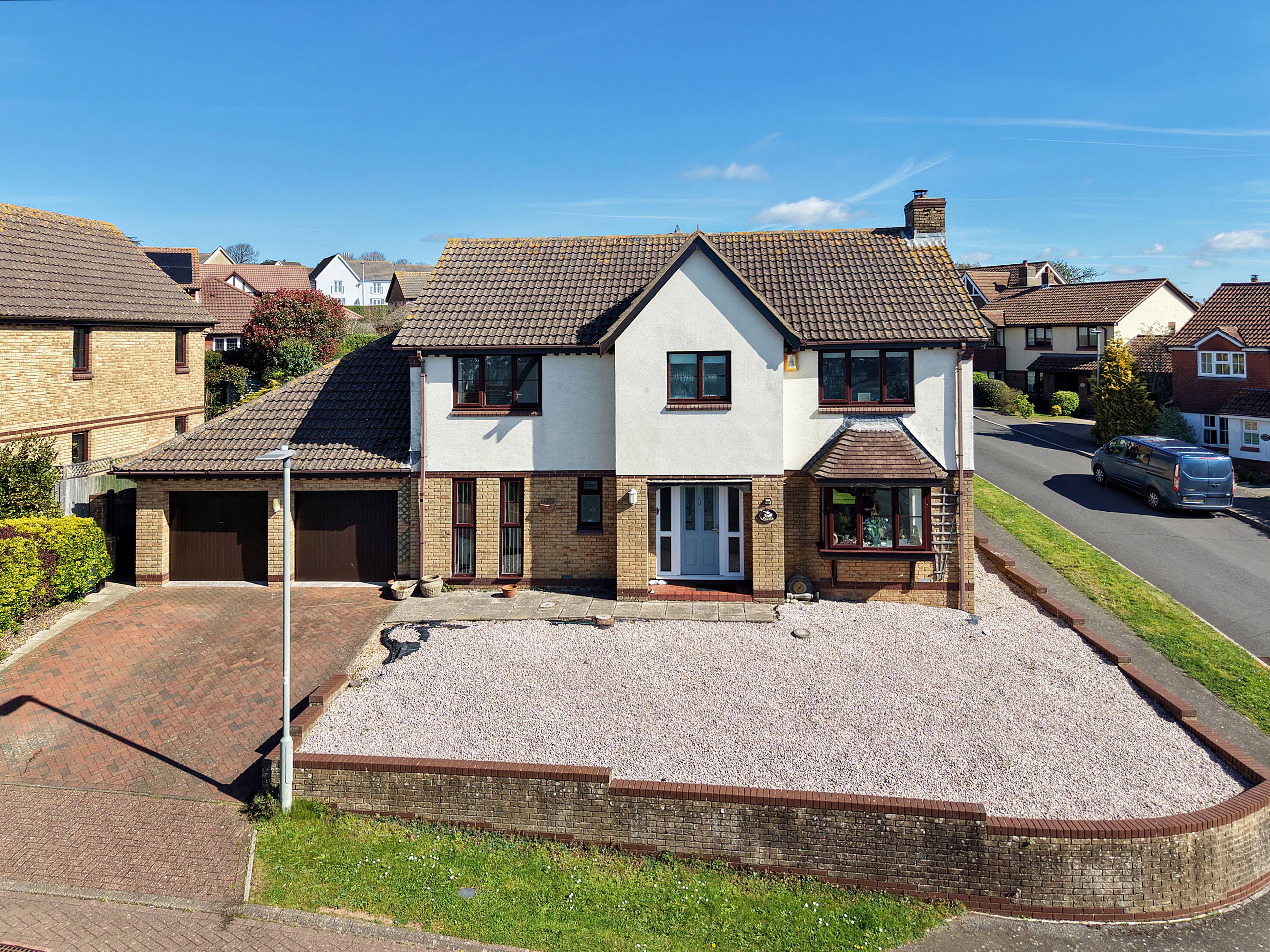 Benedict Close, Teignmouth, TQ14