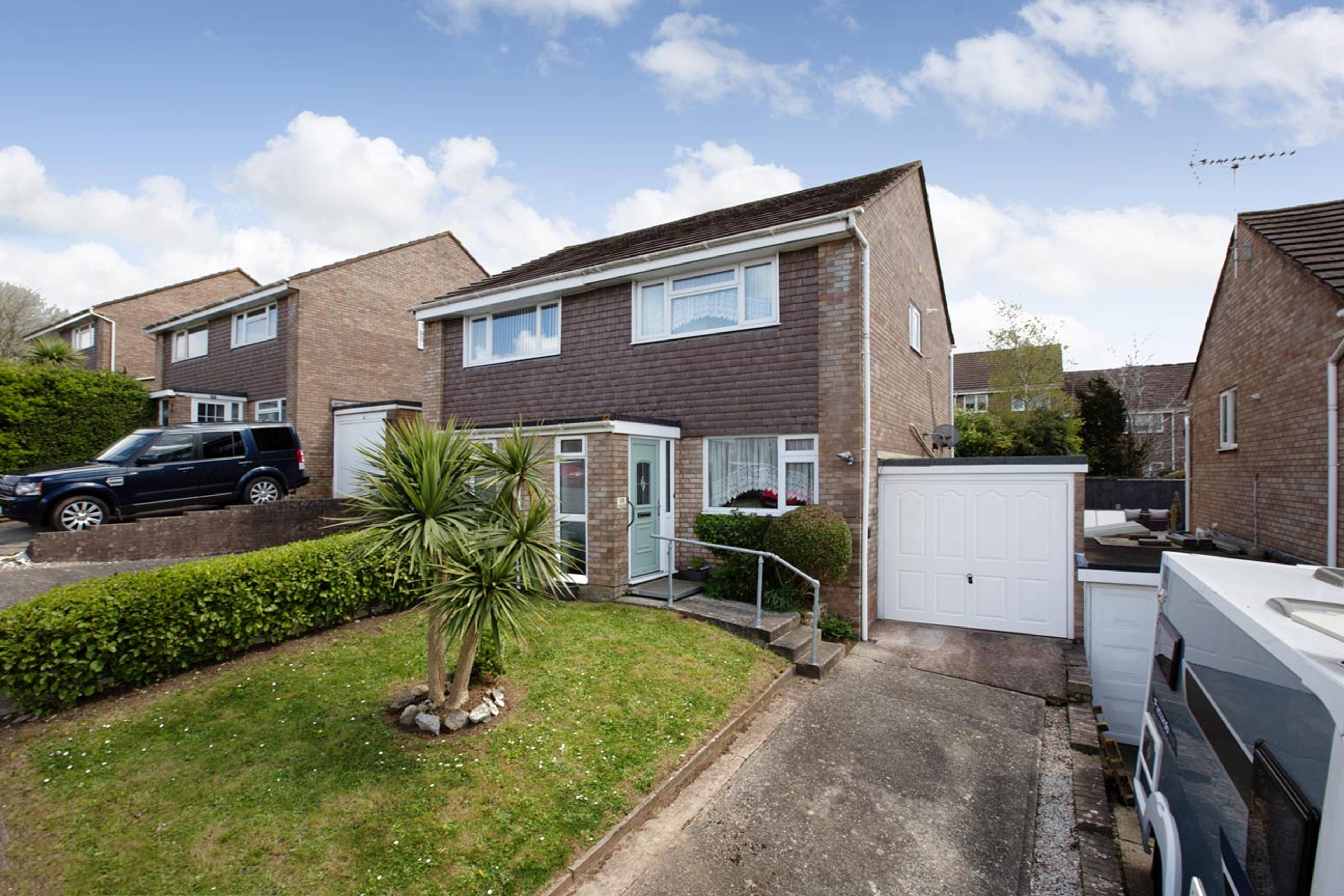 Longfield Avenue, Kingsteignton, TQ12