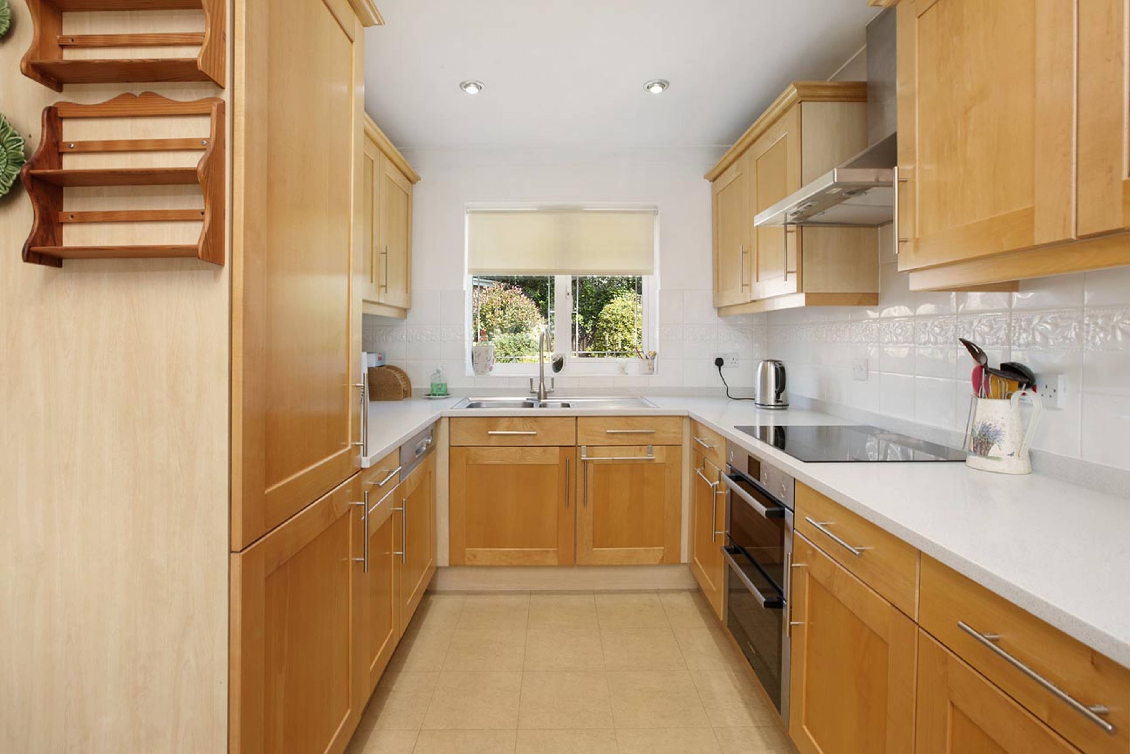 Pine Close, Teignmouth, TQ14 - 6