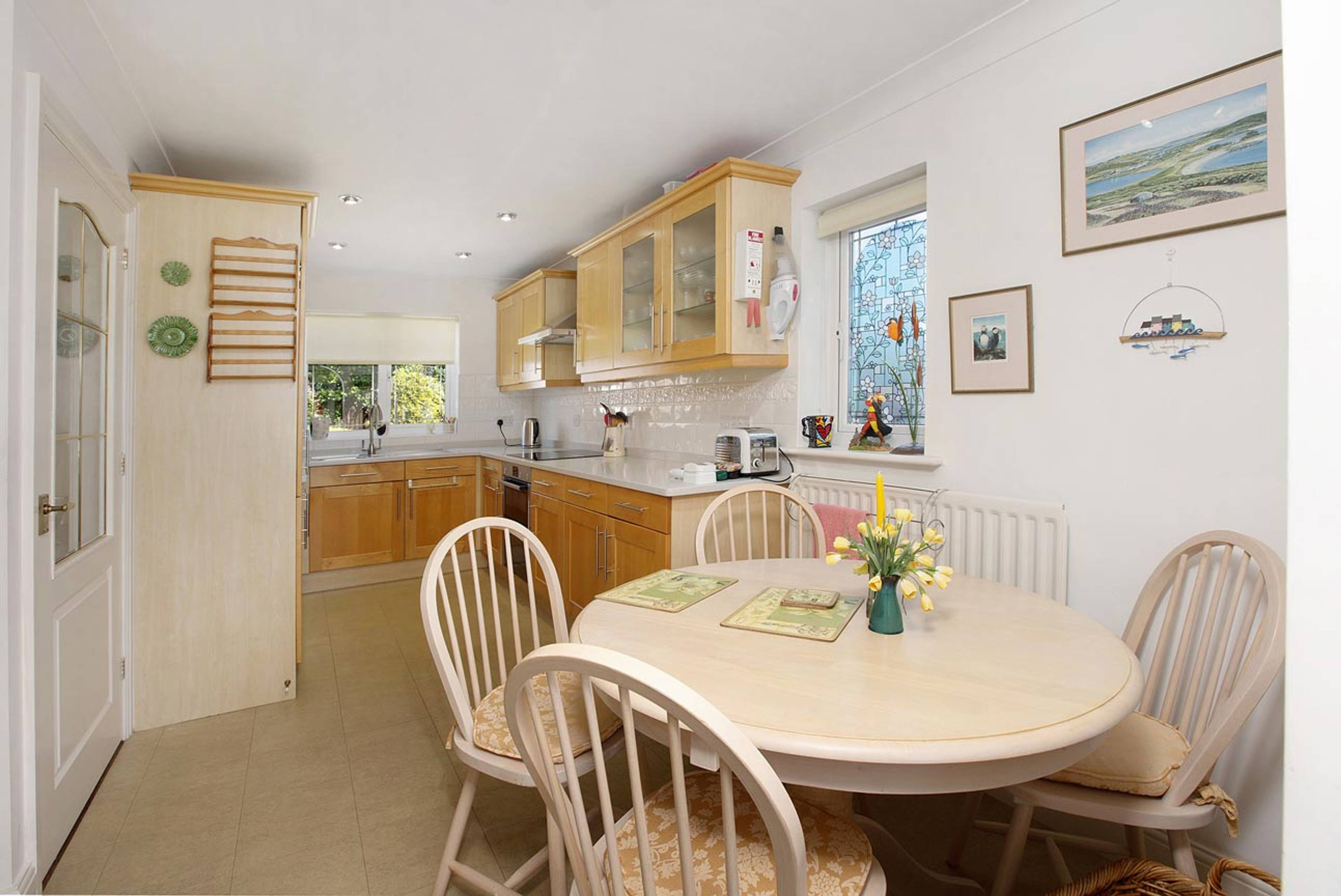 Pine Close, Teignmouth, TQ14 - 2
