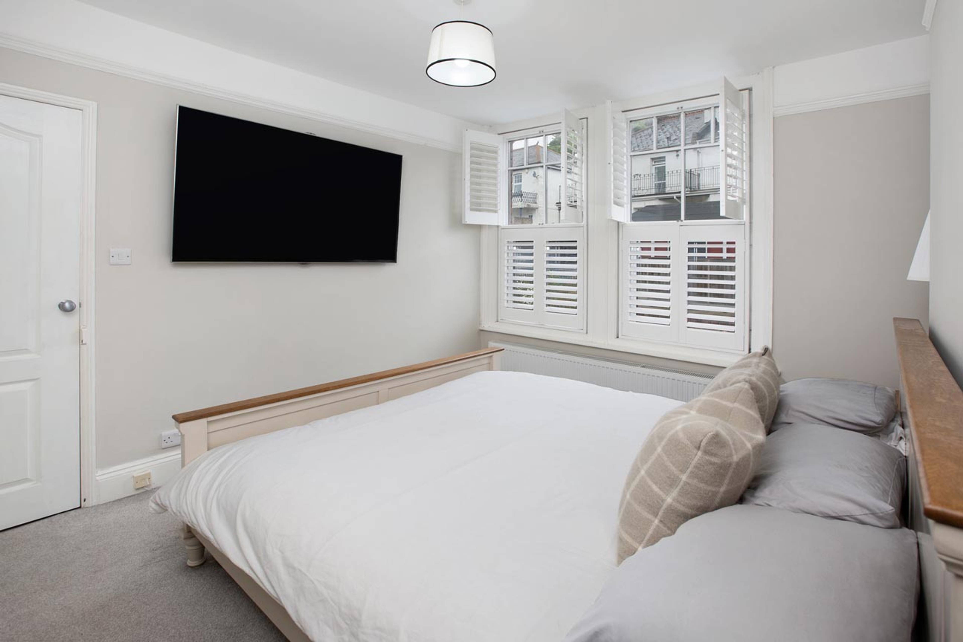 115 Coombe Vale Road, Teignmouth, TQ14 - 6