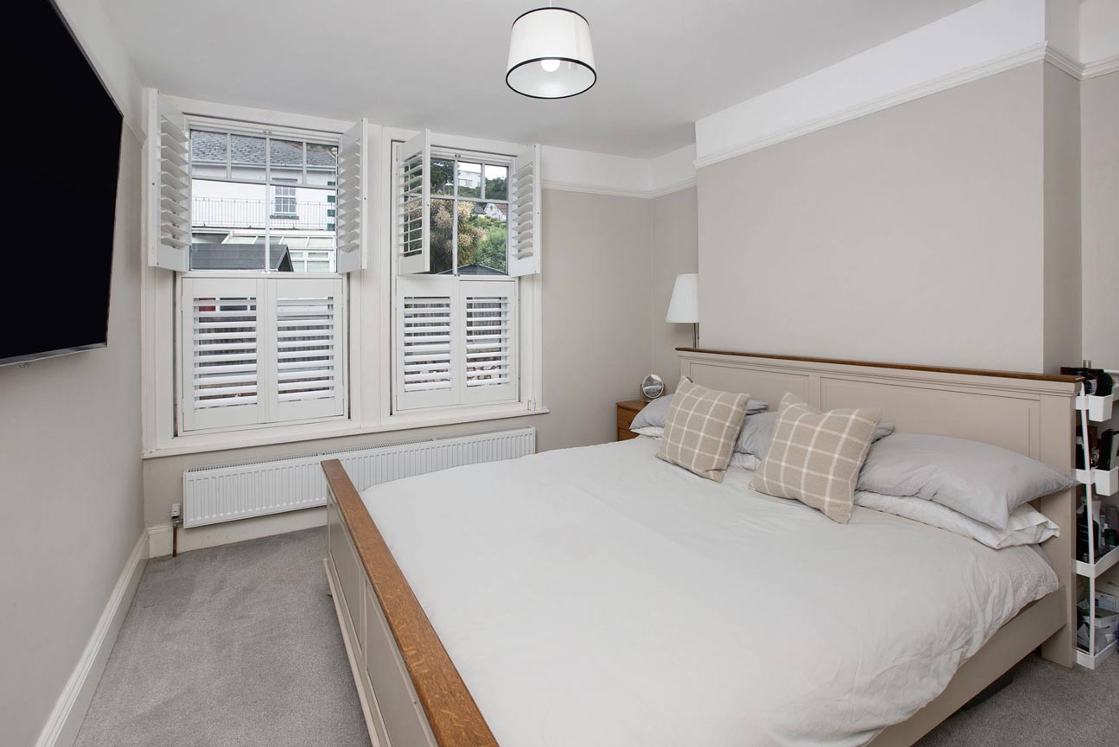 115 Coombe Vale Road, Teignmouth, TQ14 - 7