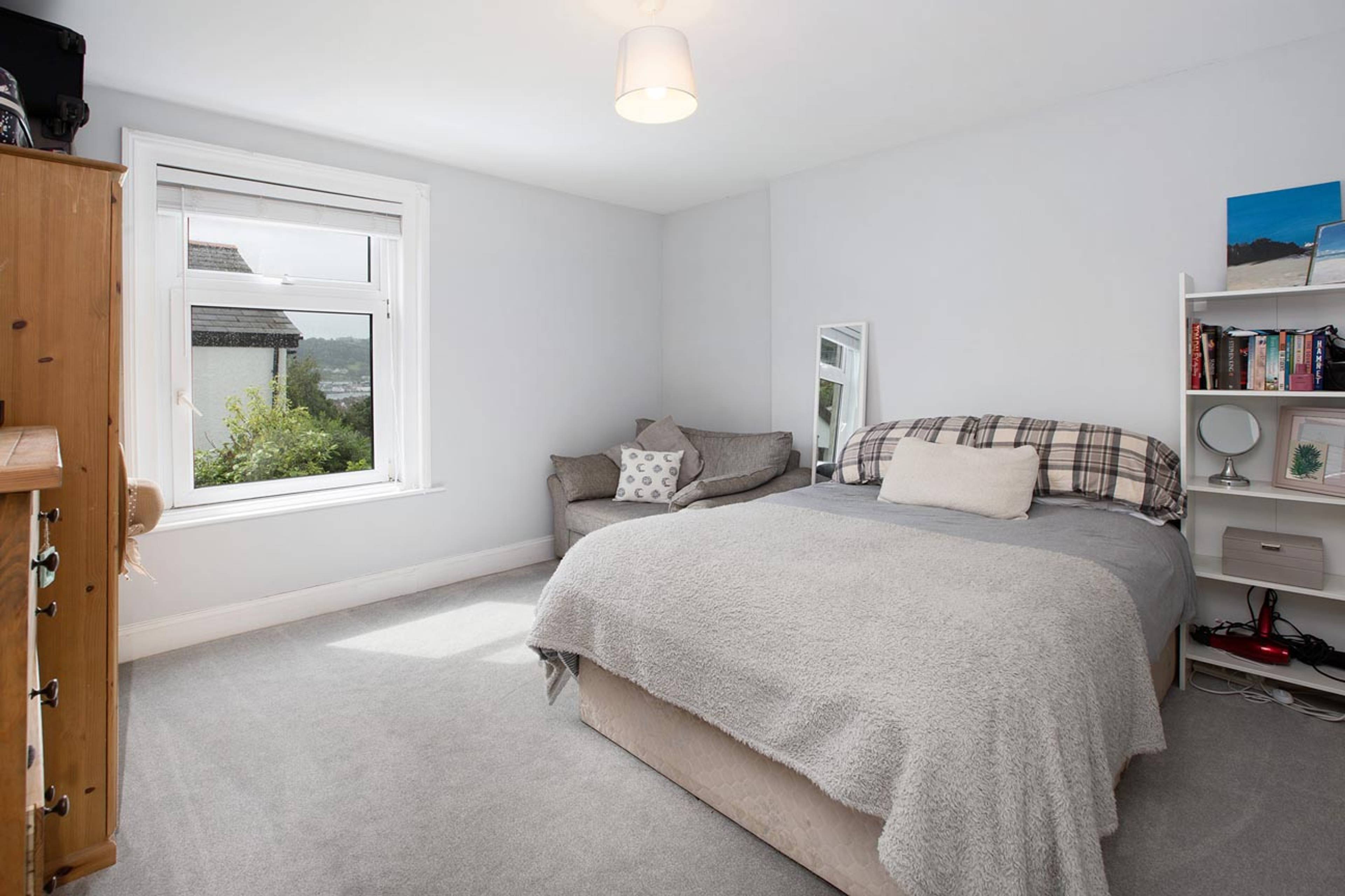 115 Coombe Vale Road, Teignmouth, TQ14 - 8
