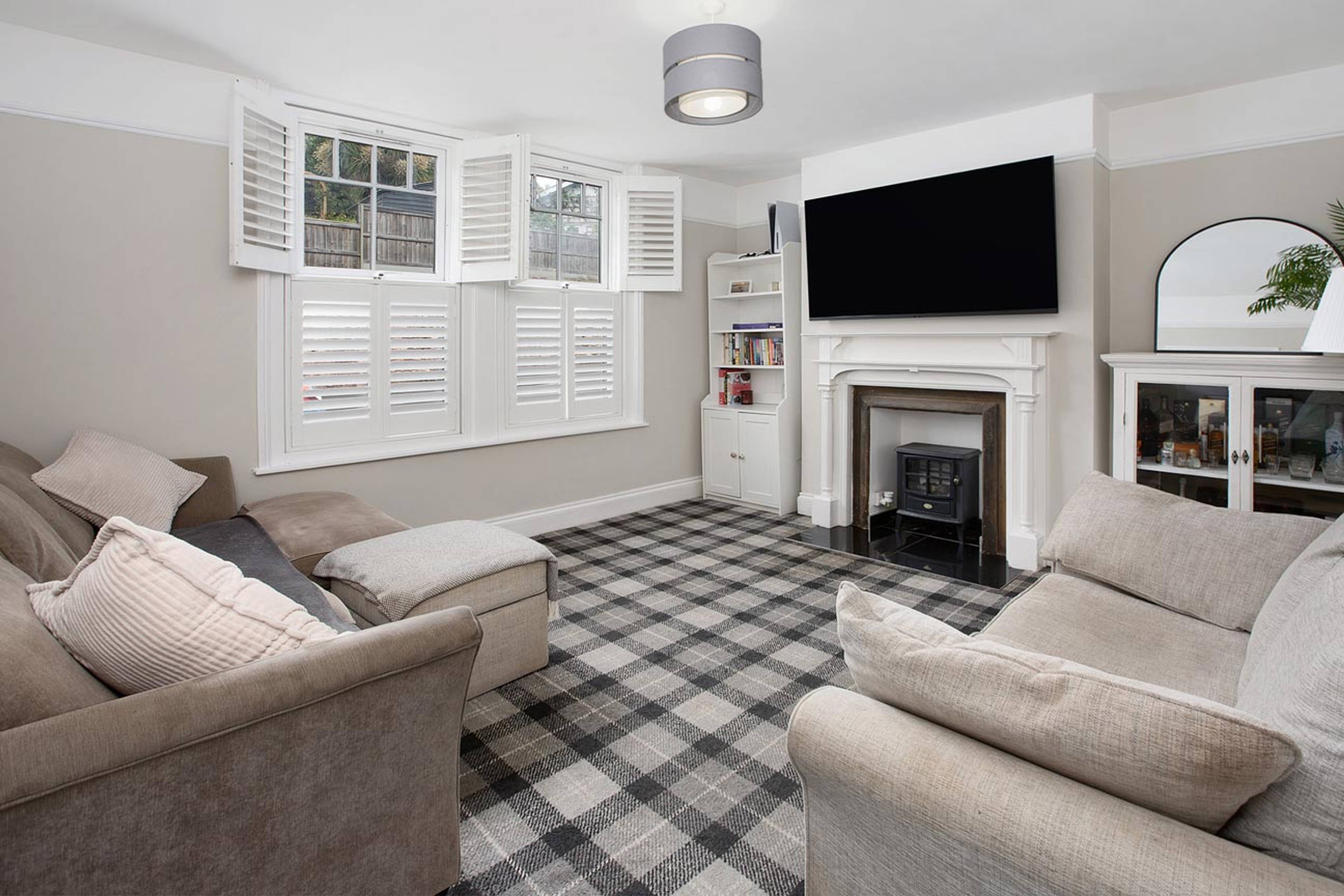 115 Coombe Vale Road, Teignmouth, TQ14 - 3