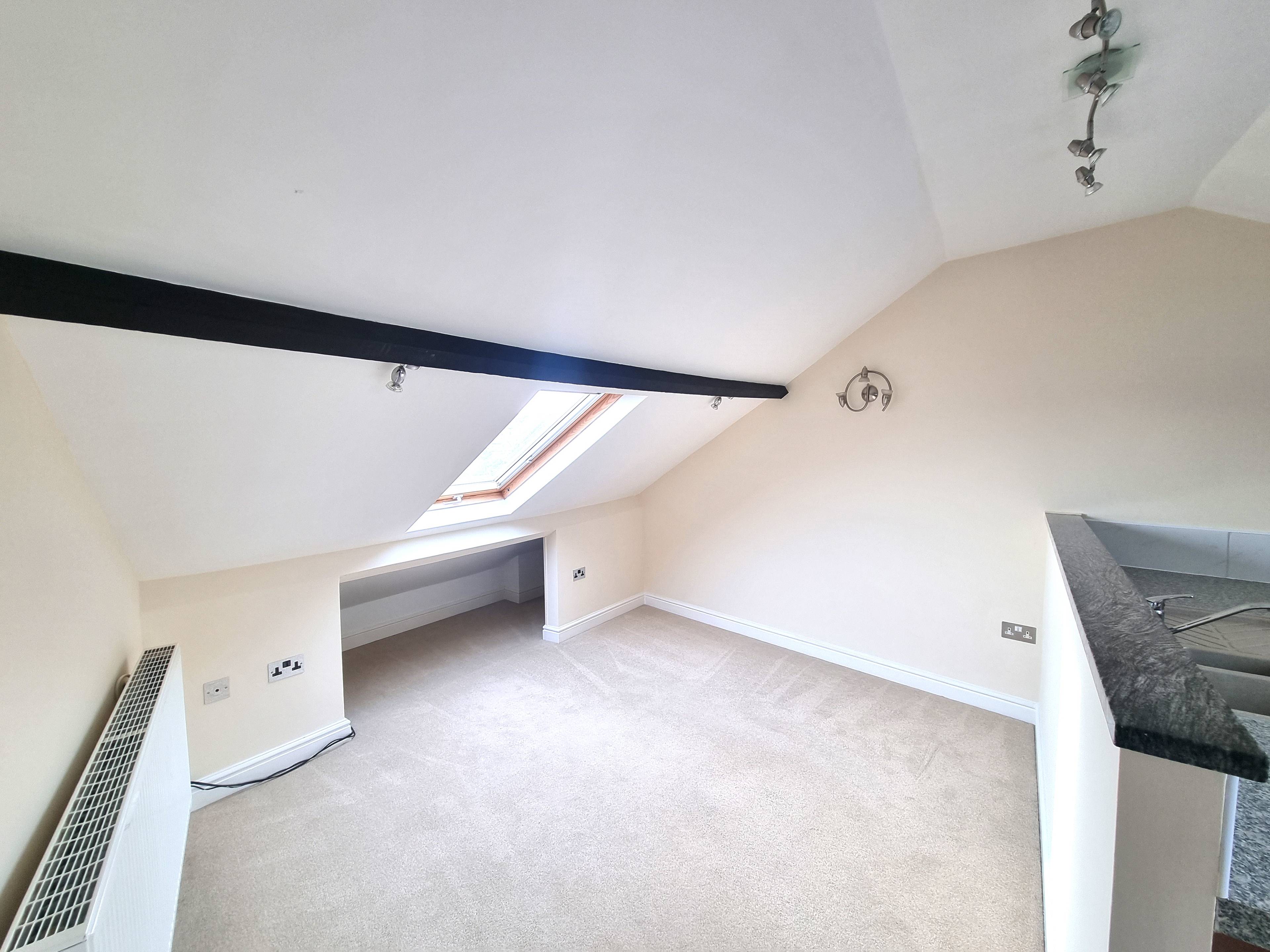 Flat 3 King Street, Dawlish, EX7 - 7