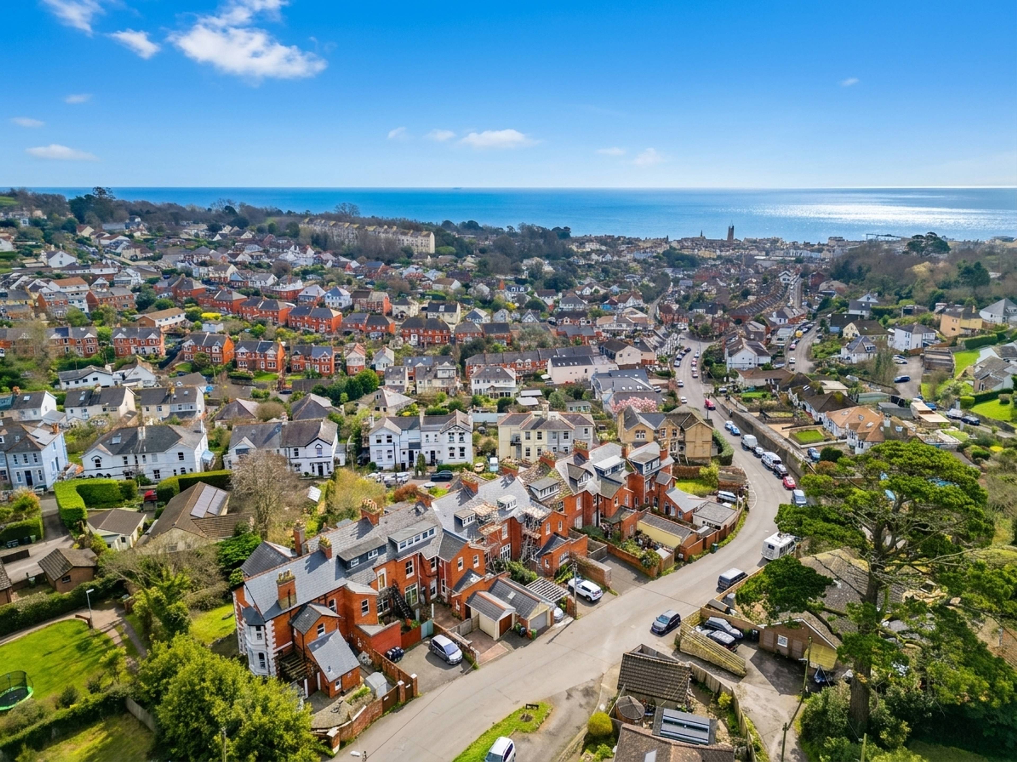 7 Grosvenor Terrace, Teignmouth, TQ14 - 8