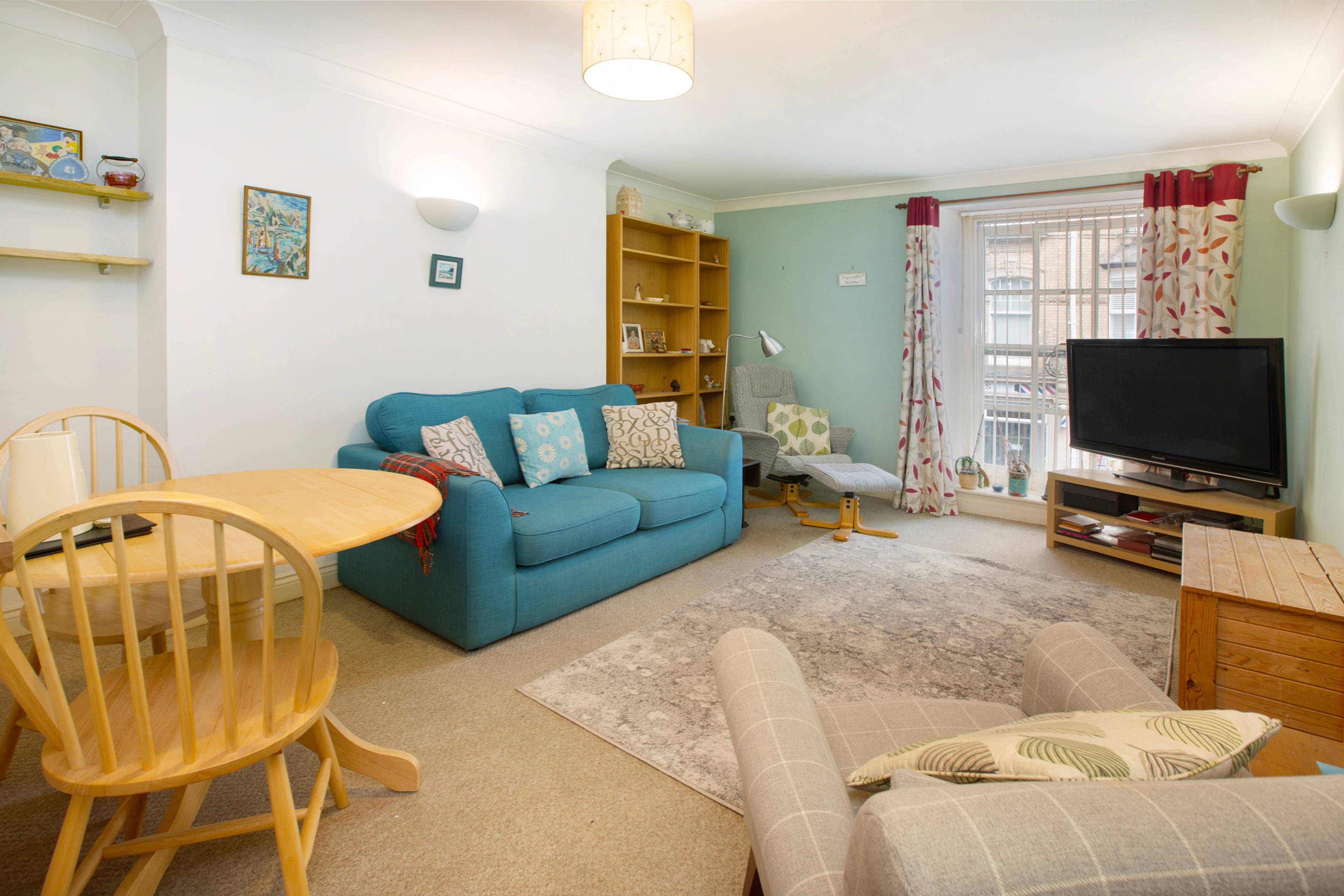 Apartment 1, Teignmouth, TQ14 - 3