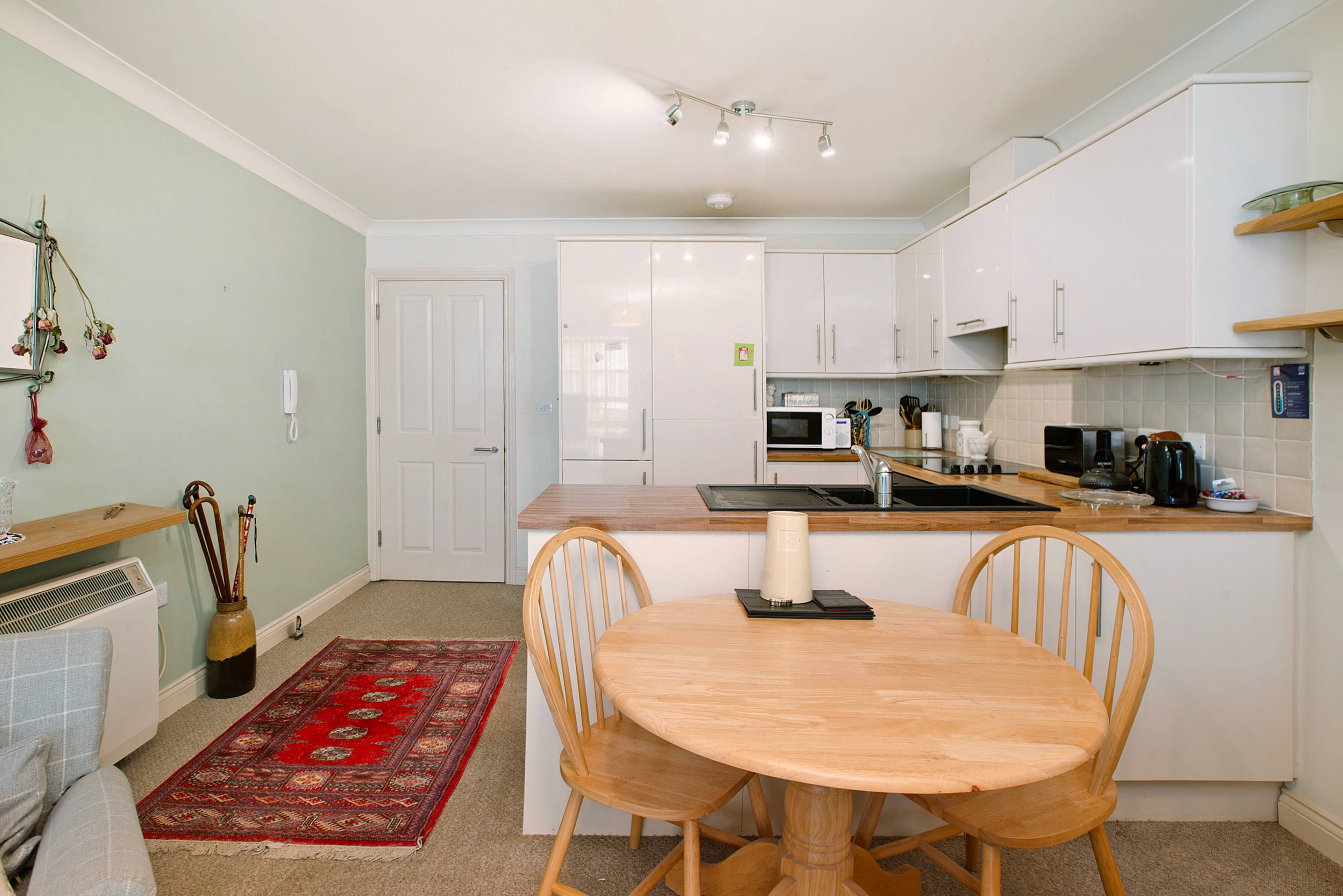 Apartment 1, Teignmouth, TQ14 - 10