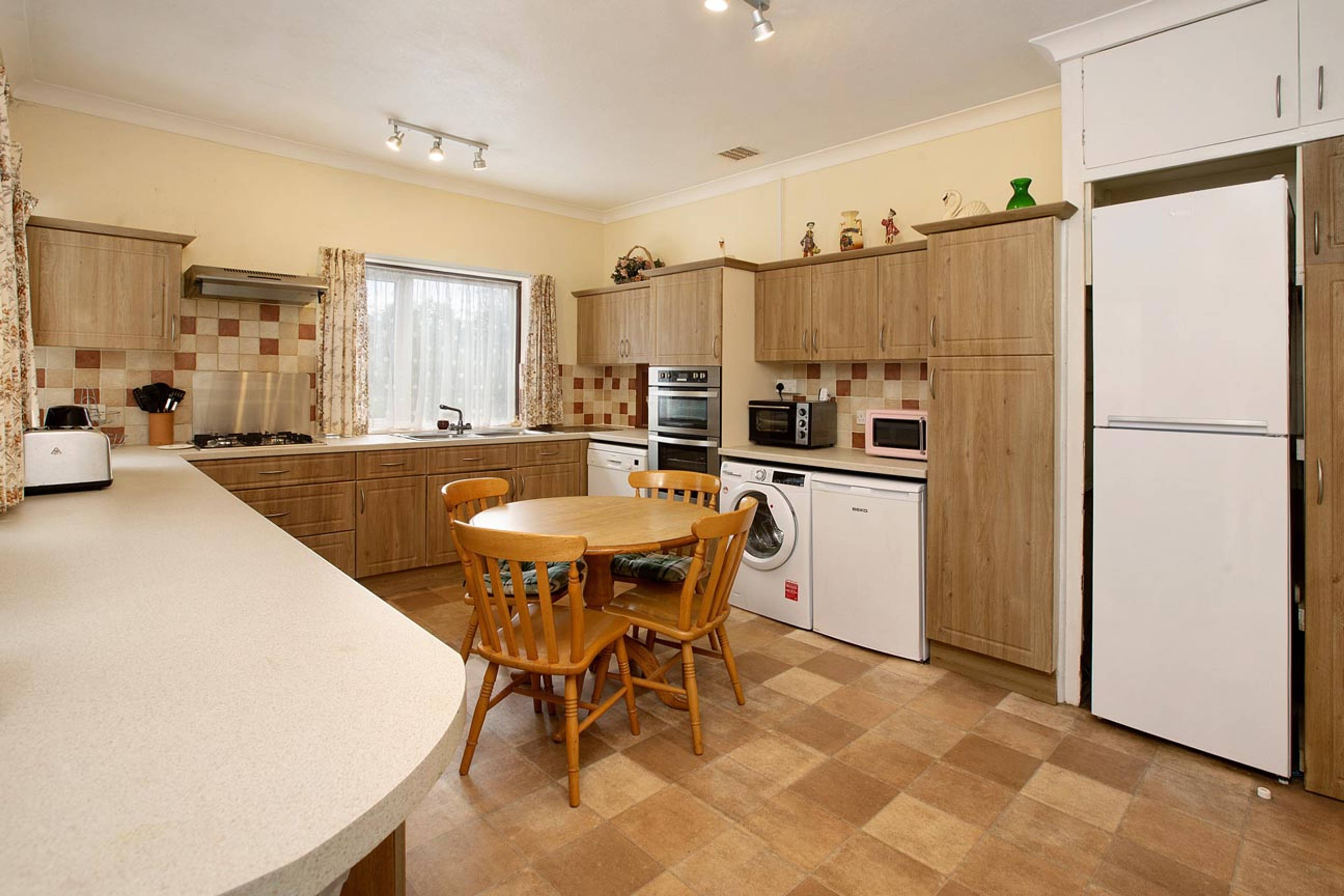 Greenacre Teignmouth Road, Torquay, TQ1 - 5