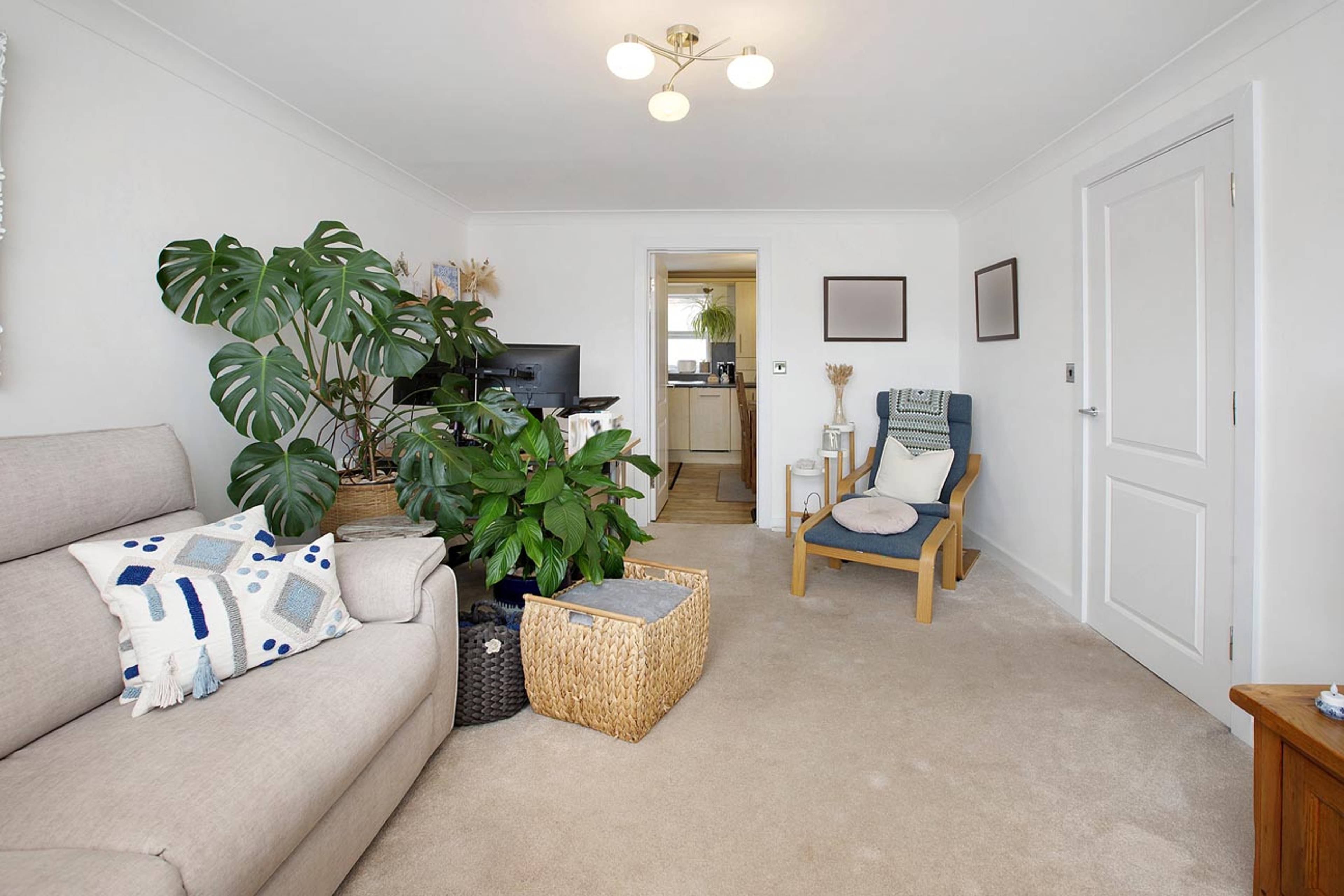2 School Terrace, Dawlish, EX7 - 7