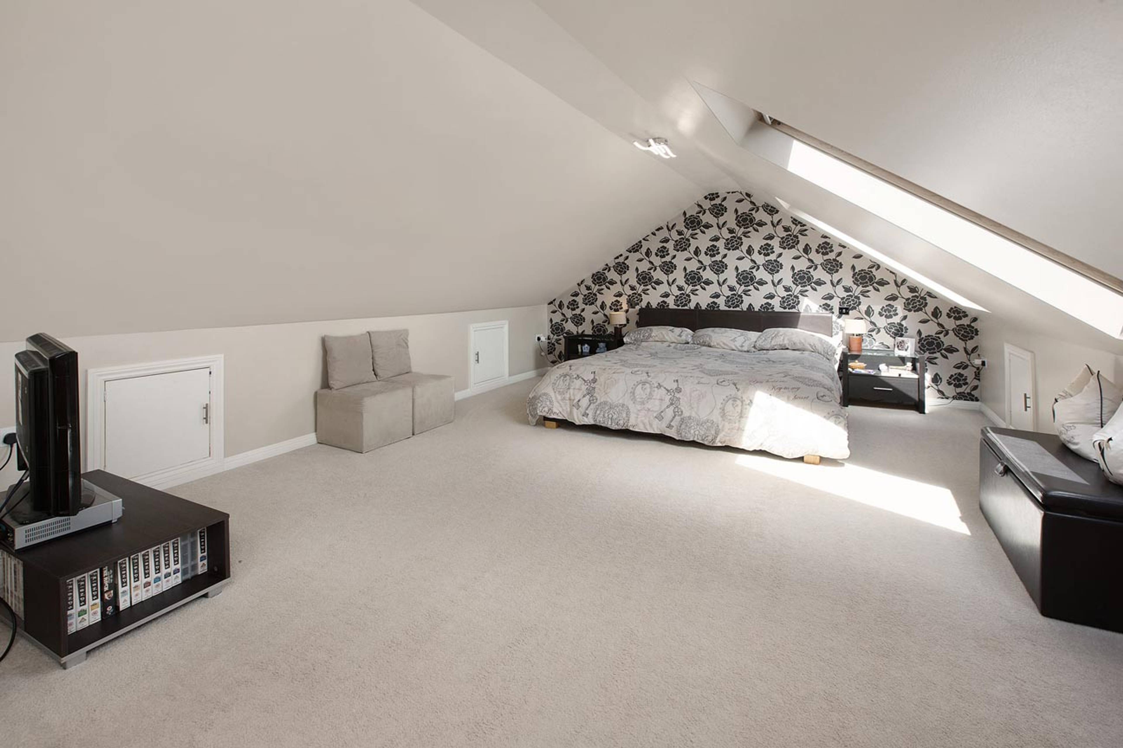 4 Firleigh Road, Newton Abbot, TQ12 - 8