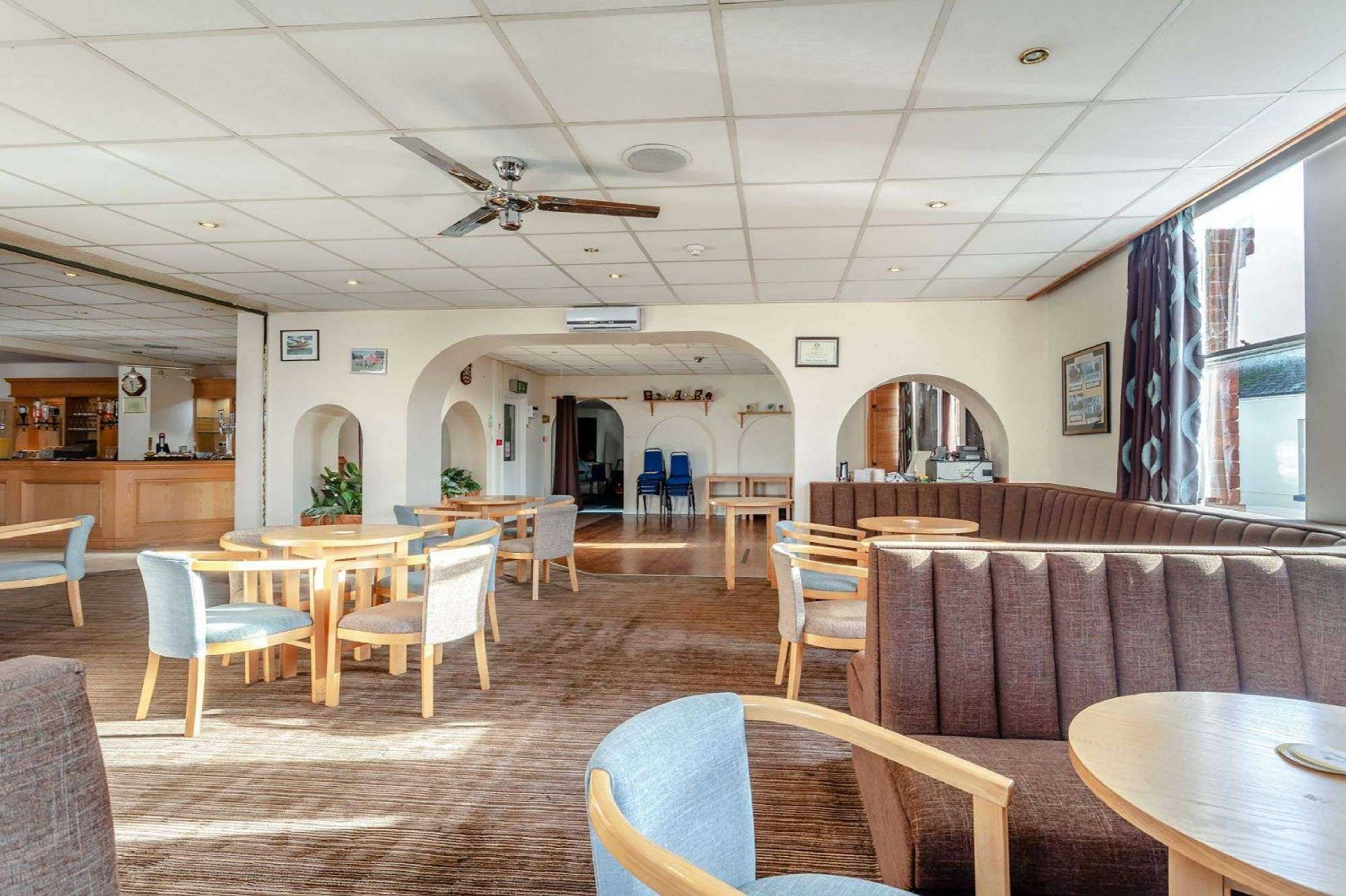 Dawlish Conservative Club, Dawlish, EX7 - 6