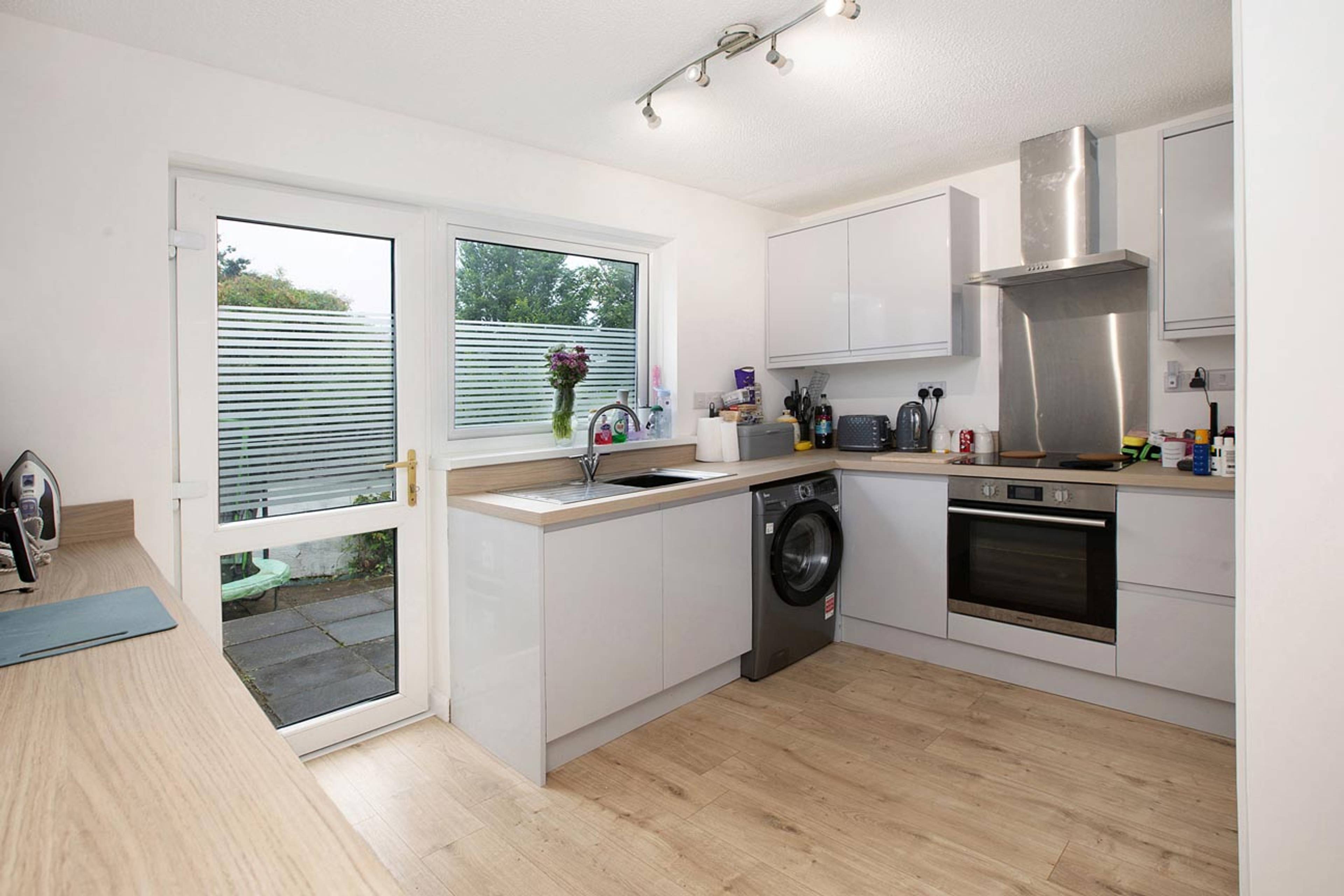 15 Chestnut Walk, Dawlish, EX7 - 2
