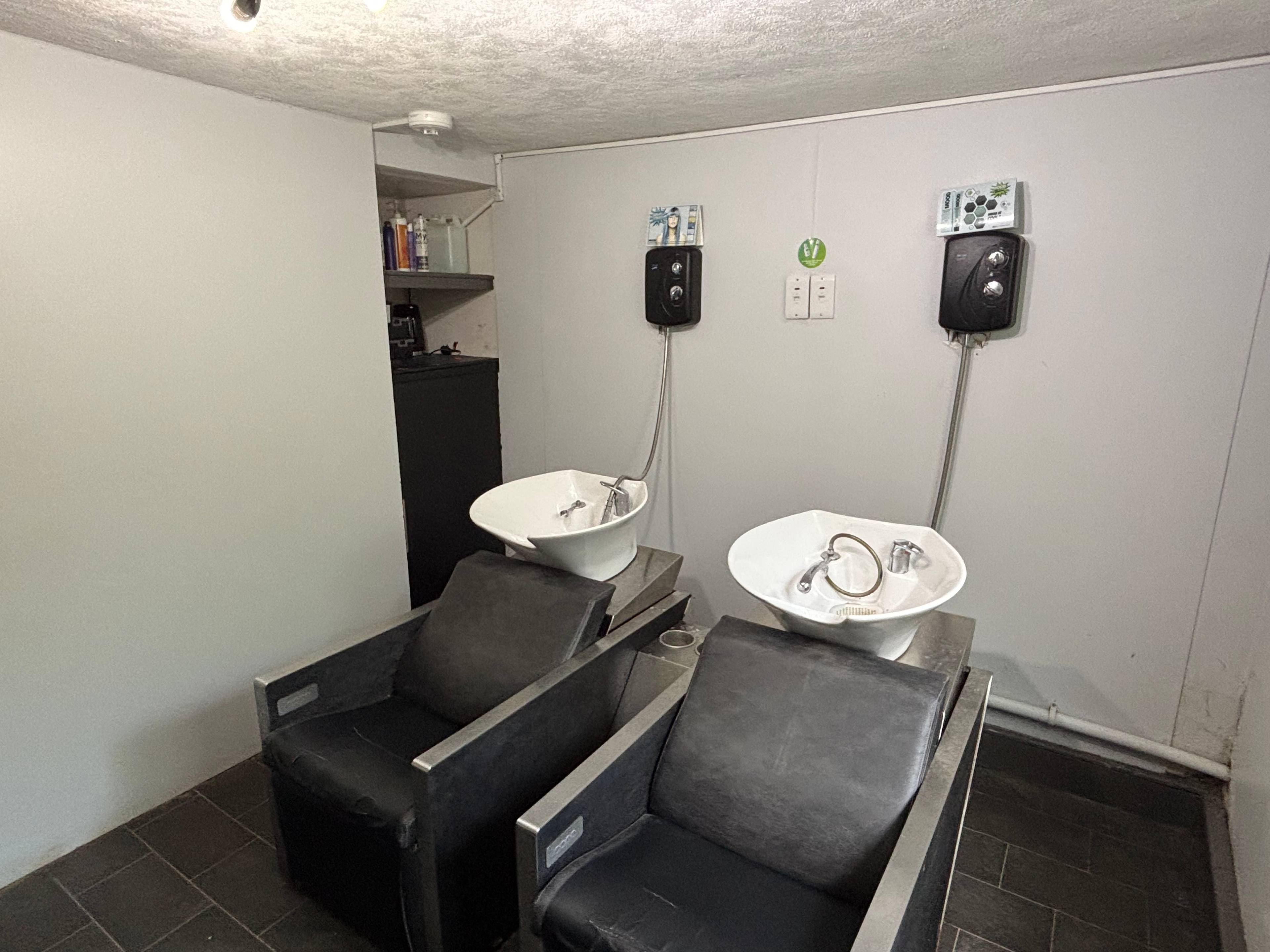 2 Northumberland Place, Teignmouth, TQ14 - 6