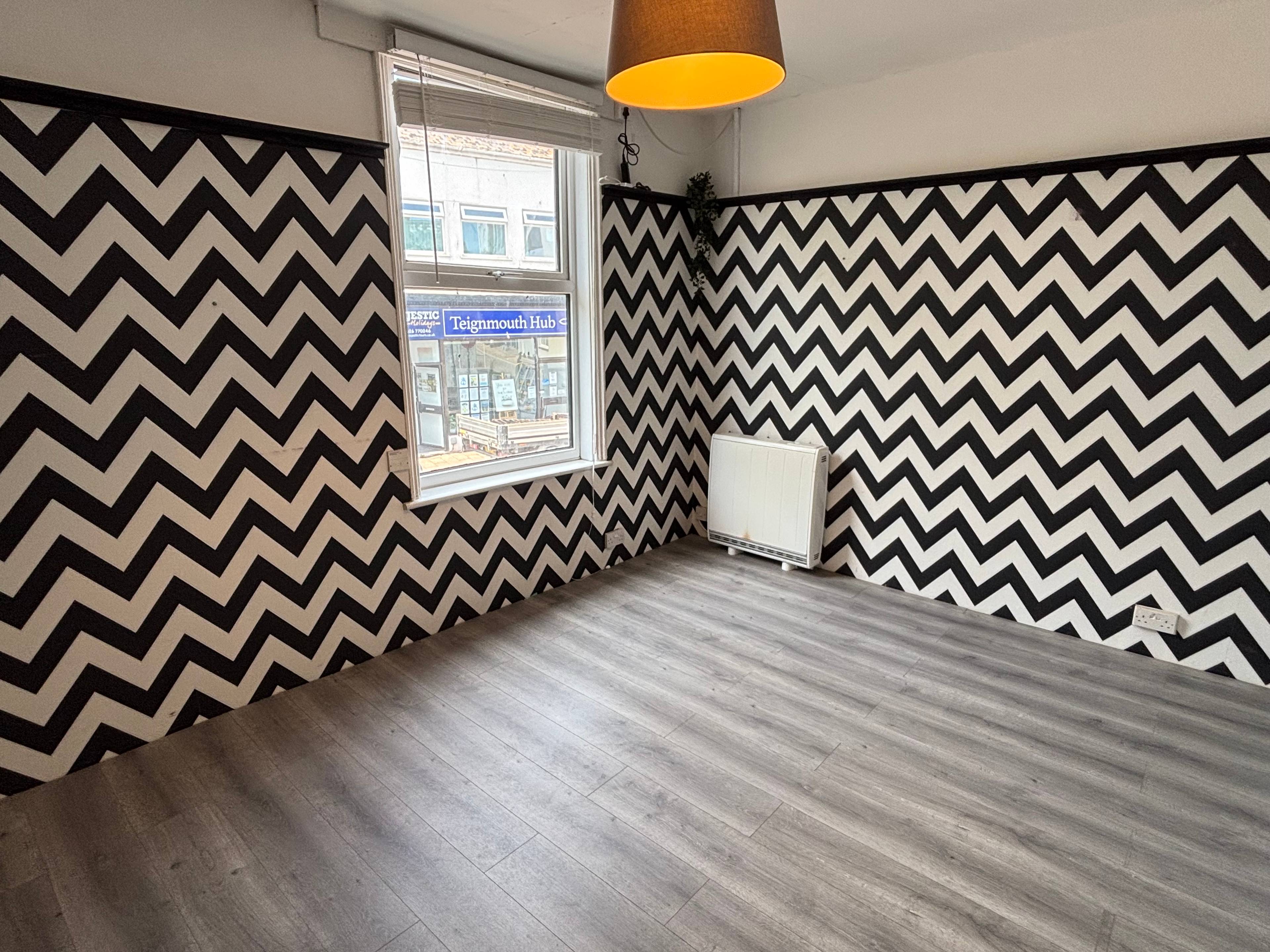 2 Northumberland Place, Teignmouth, TQ14 - 9