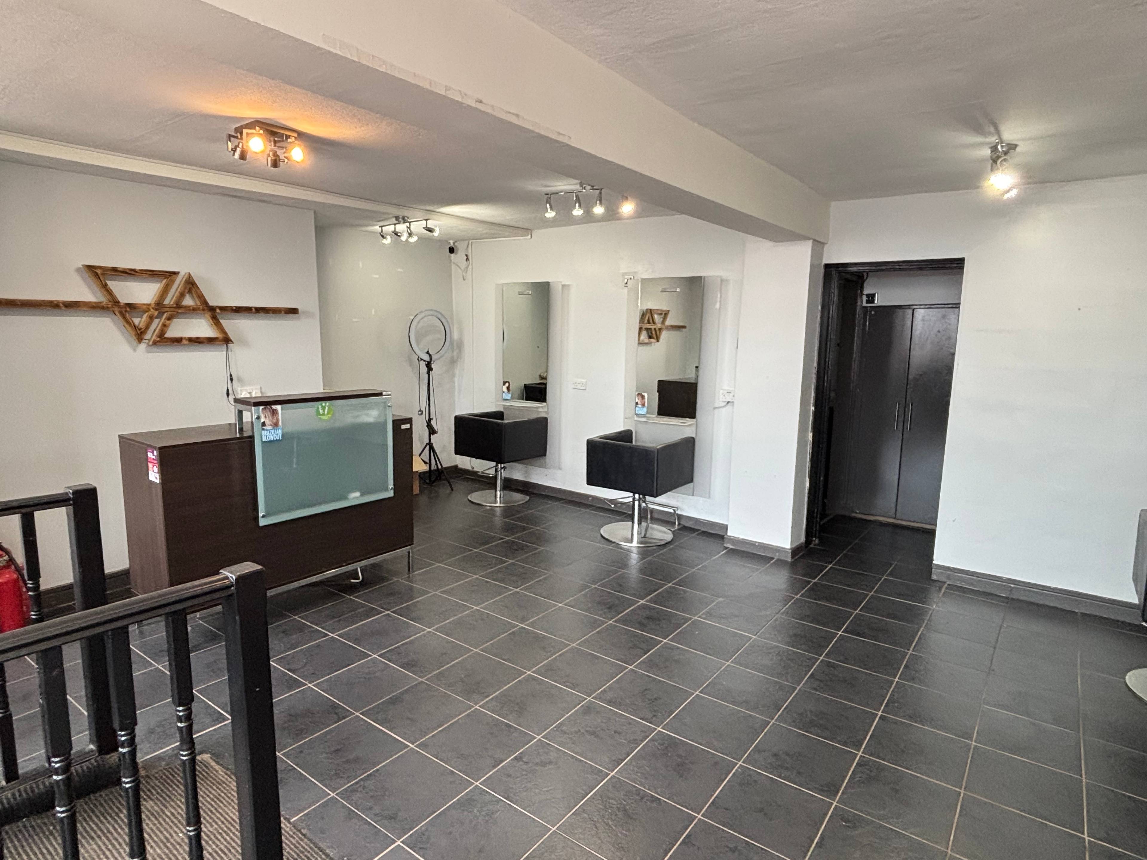 2 Northumberland Place, Teignmouth, TQ14 - 3
