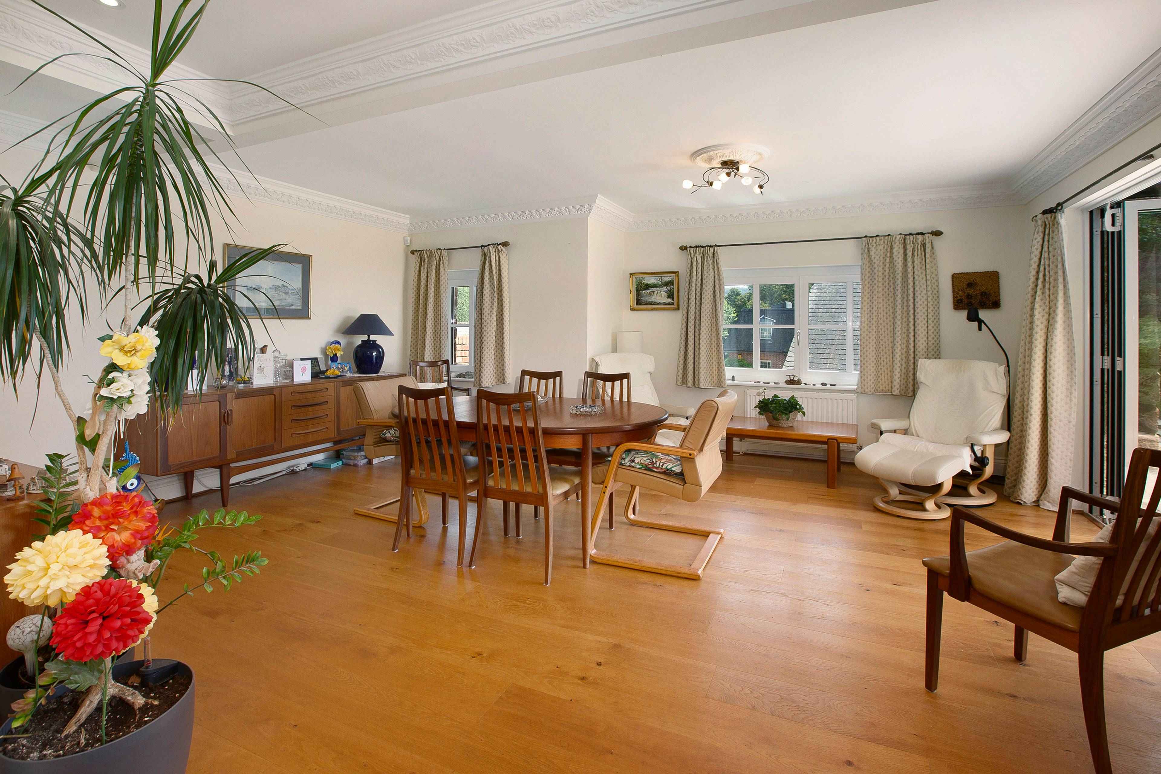 8 Lindridge Park, Teignmouth, TQ14 - 7